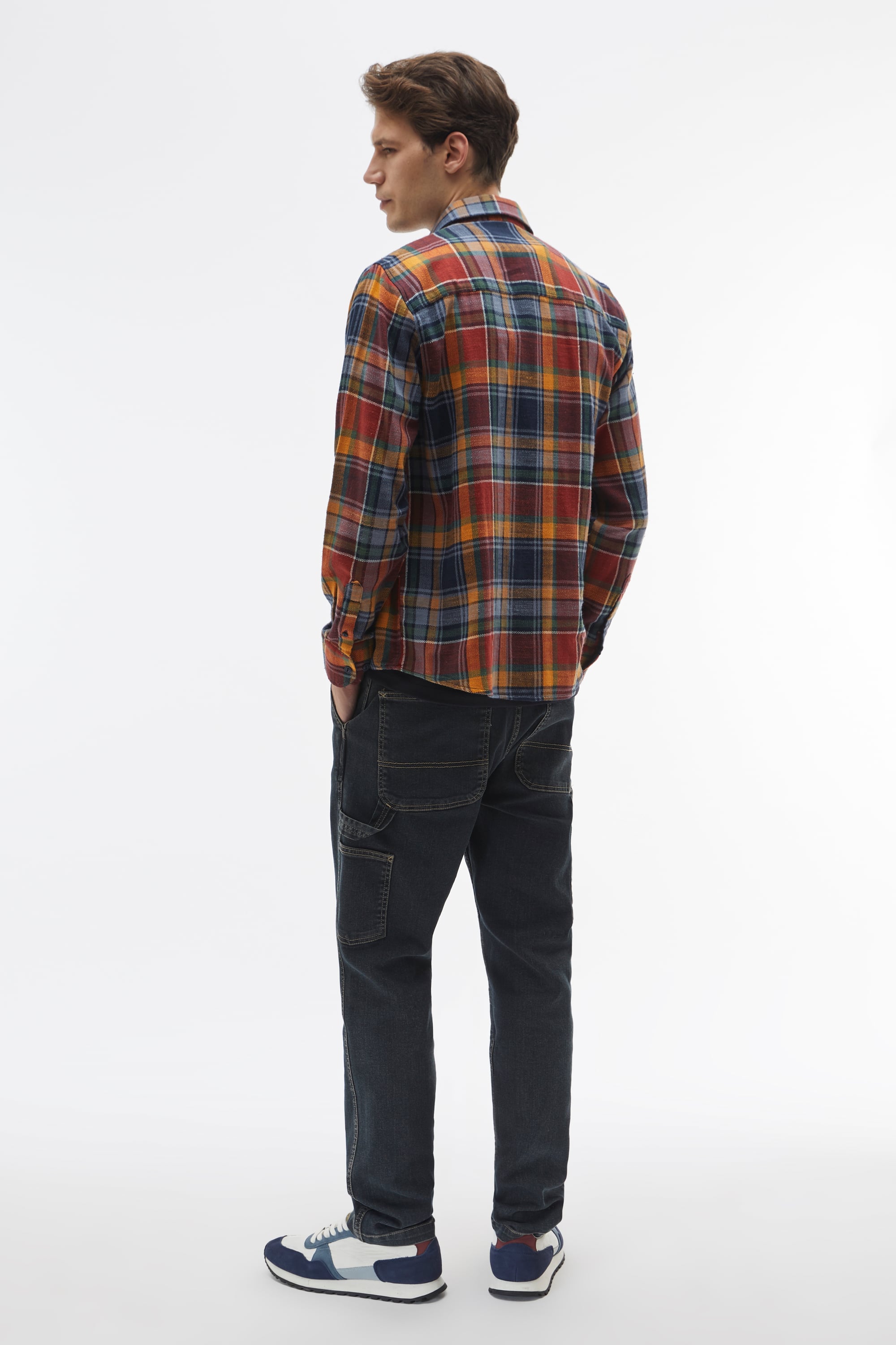 EKOSELİ REGULAR FIT UZUN KOLLU GÖMLEK