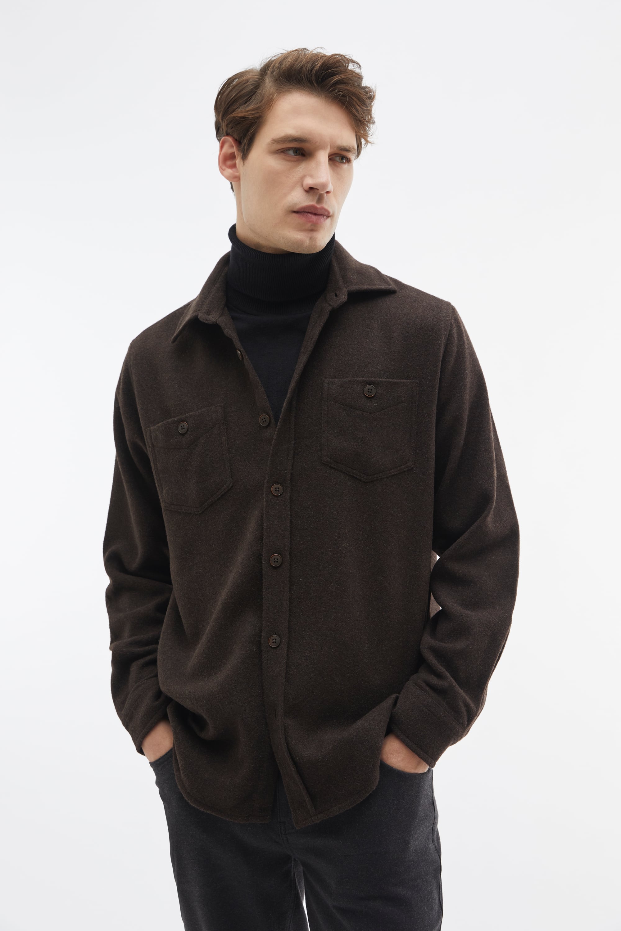 ÇİFT CEPLİ DOKULU REGULAR FIT UZUN KOLLU GÖMLEK