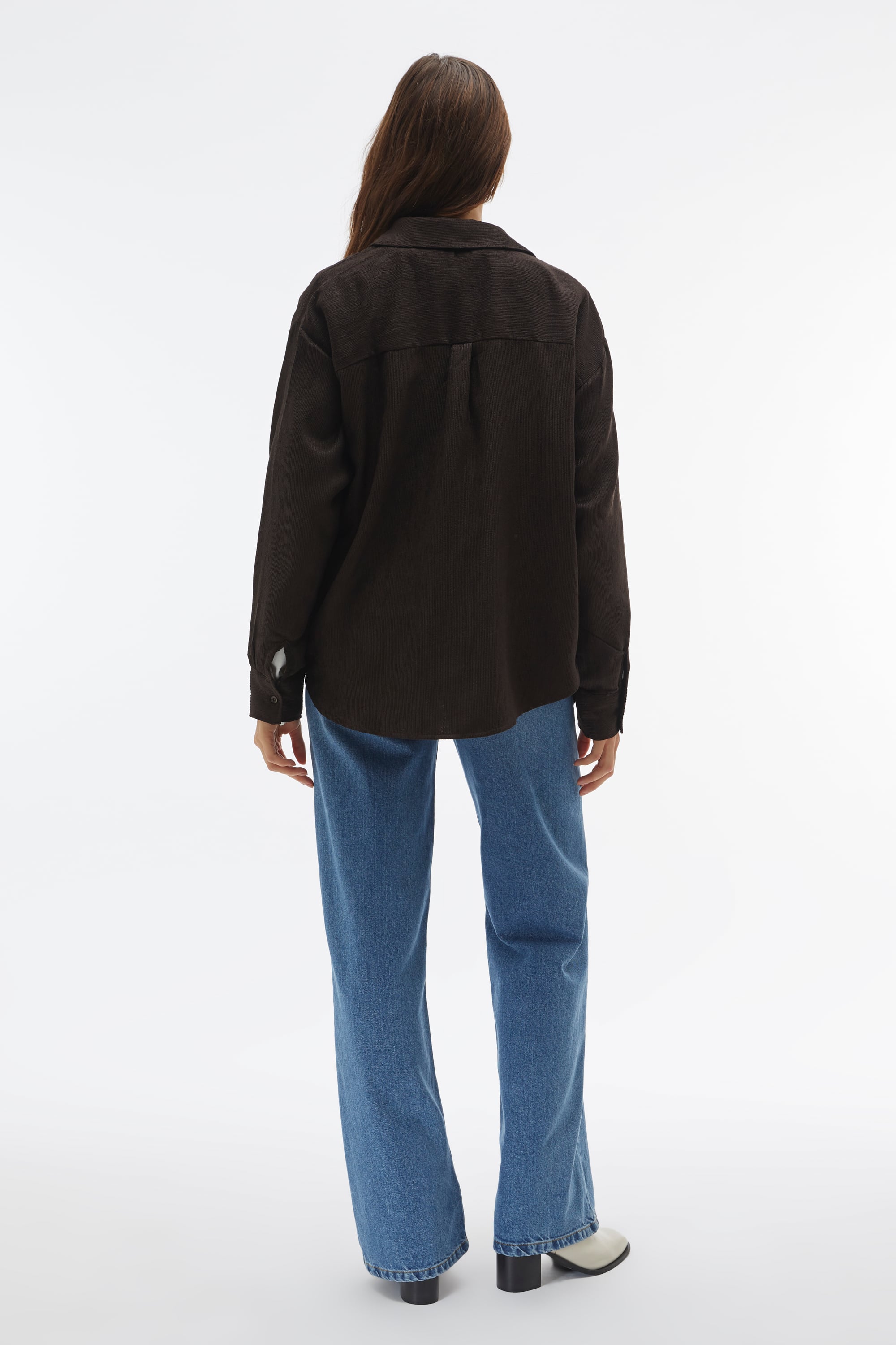 DOKULU UZUN KOLLU GÖMLEK