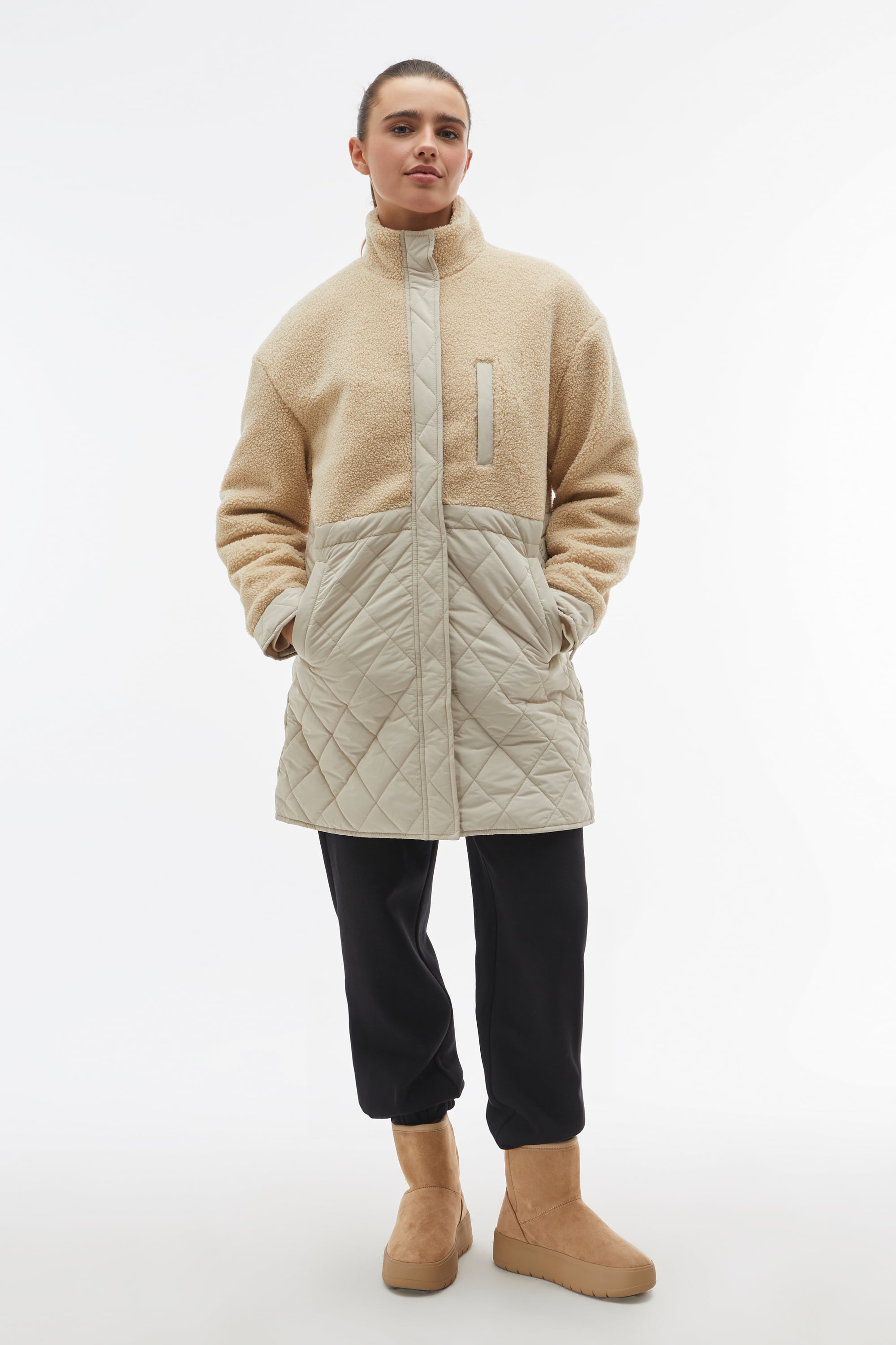 KAPİTONELİ PELÜŞ DETAYLI MONT CEKET