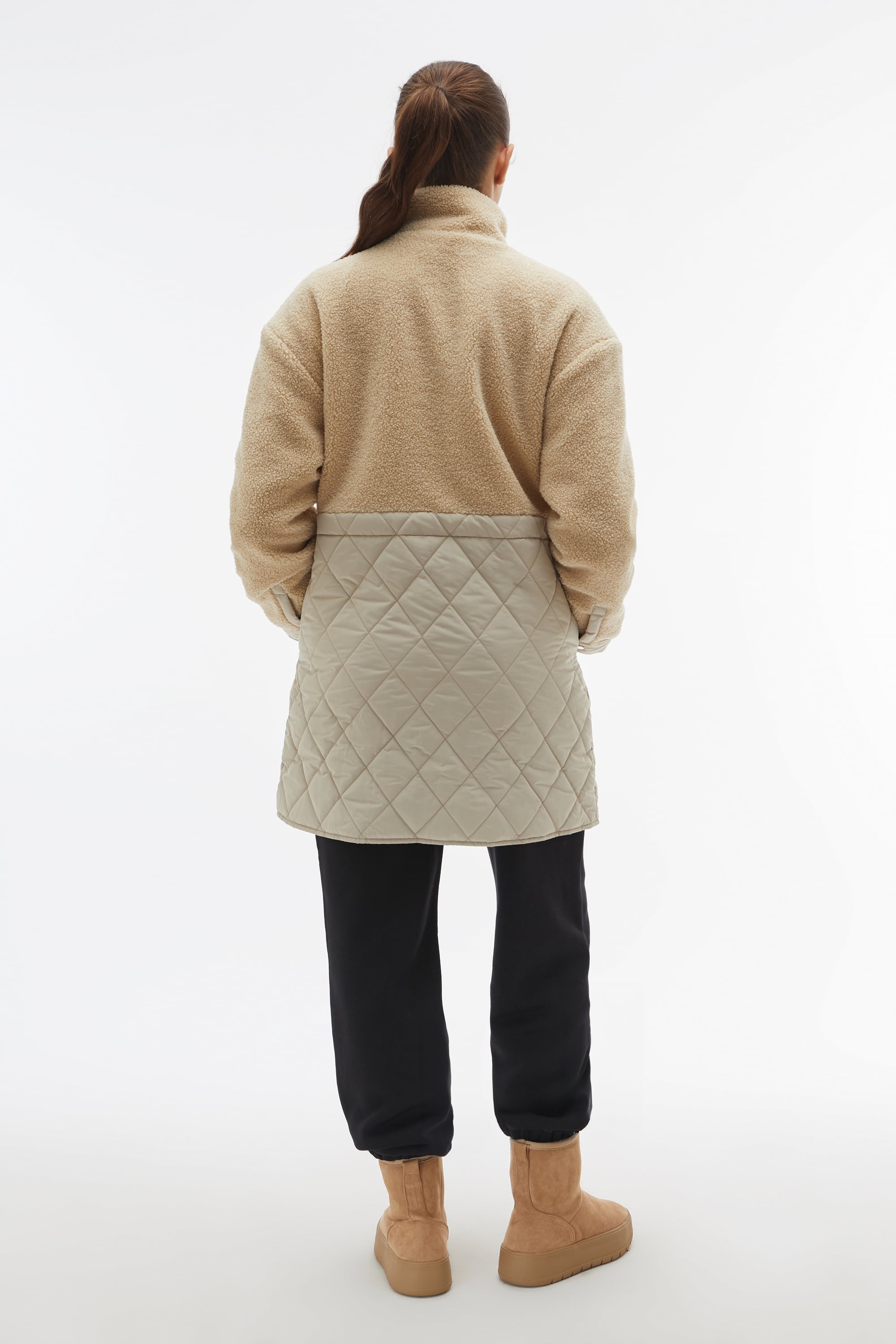 KAPİTONELİ PELÜŞ DETAYLI MONT CEKET