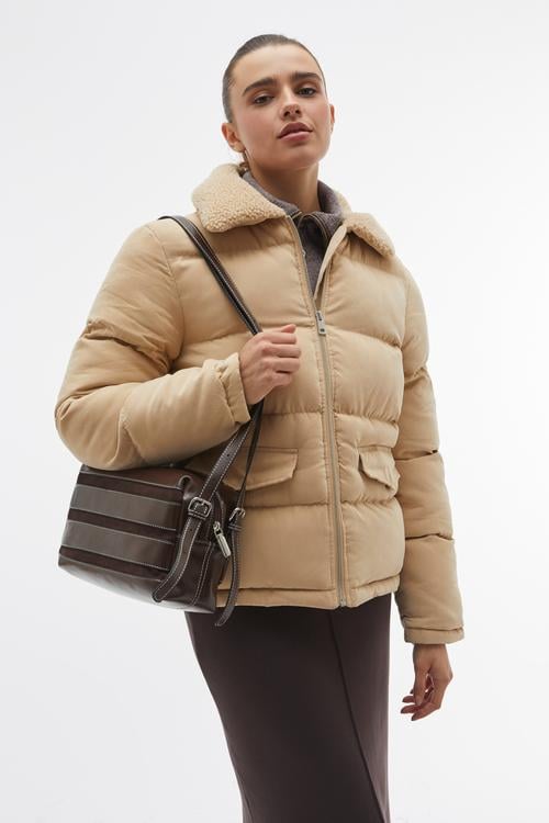 KÜRK YAKA KAPİTONELİ MONT