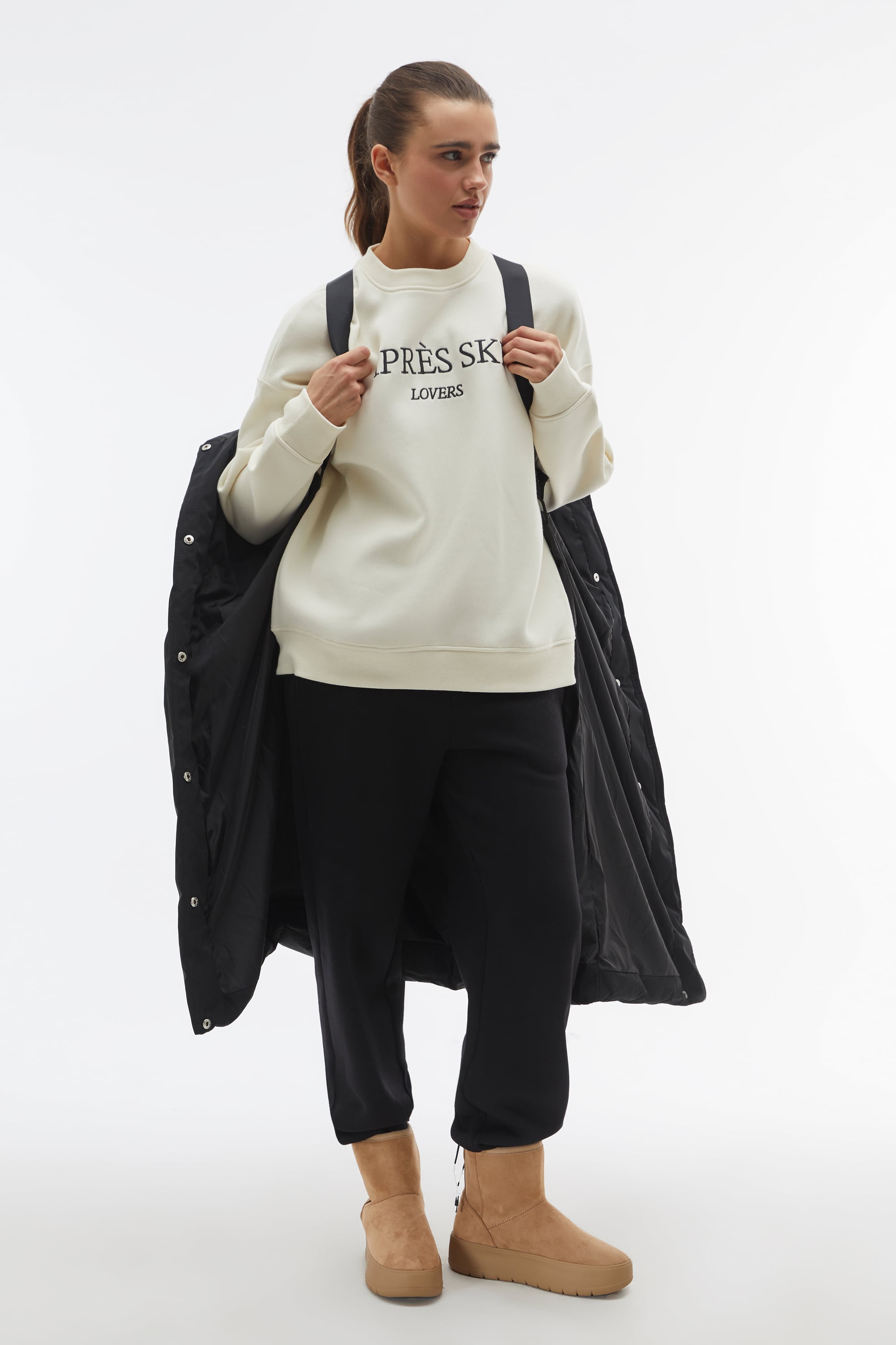 KAPÜŞONLU KEMERLİ UZUN ŞİŞME MONT