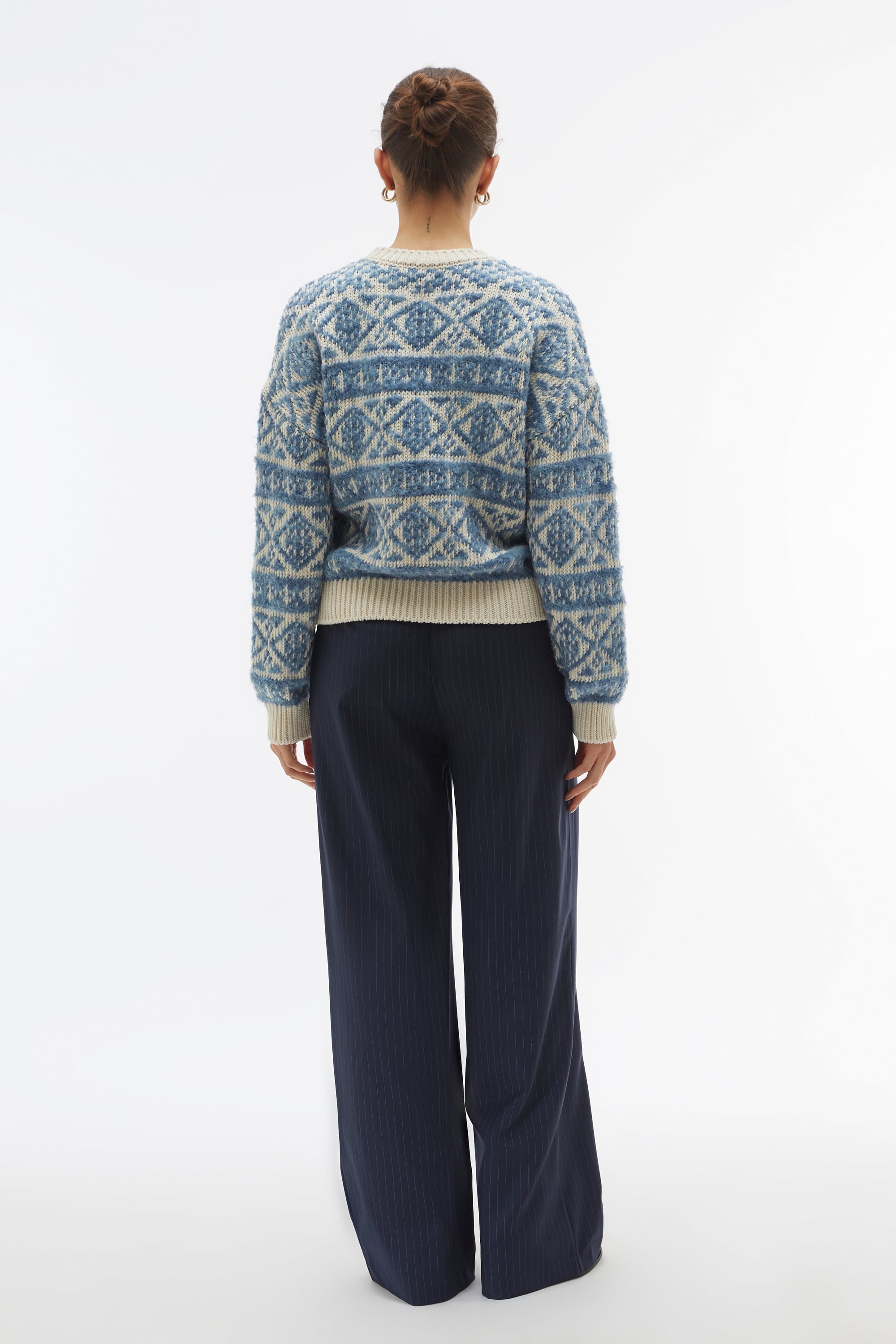 BİSİKLET YAKA JAKARLI KAZAK