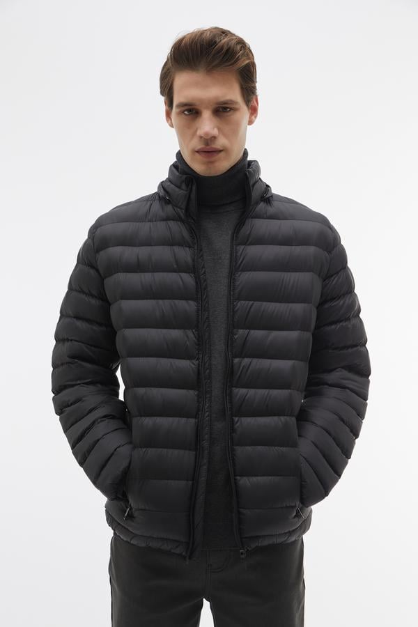 KAPİTONELİ DİK YAKA KAPÜŞONLU ŞİŞME MONT