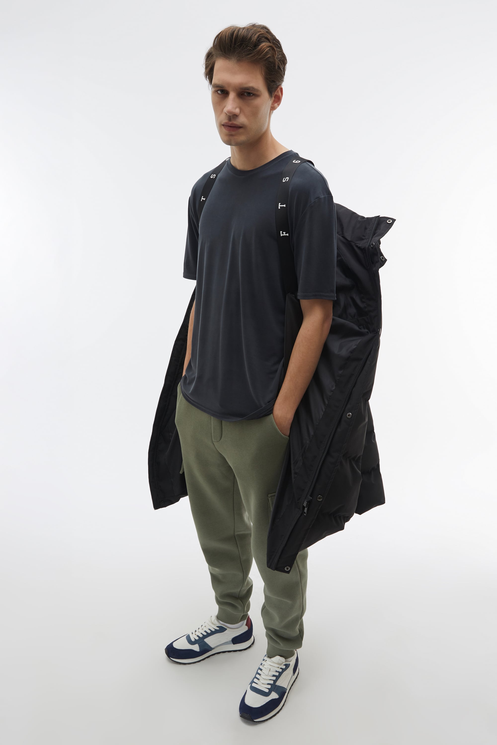 KAPÜŞONLU KALIN MONT