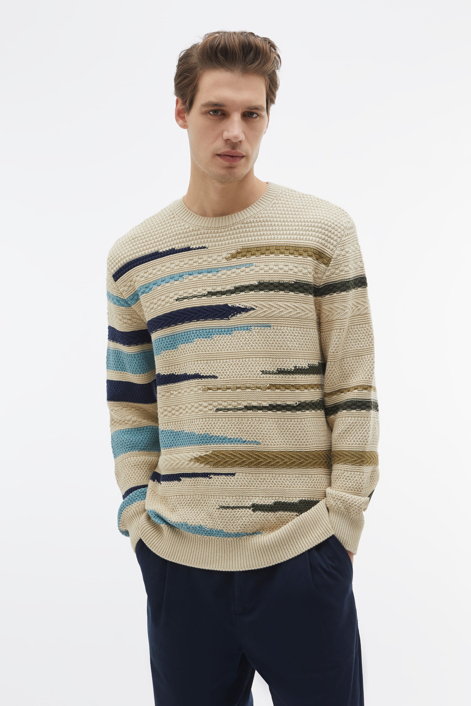 DESENLİ JAKARLI LOOSE FIT KAZAK