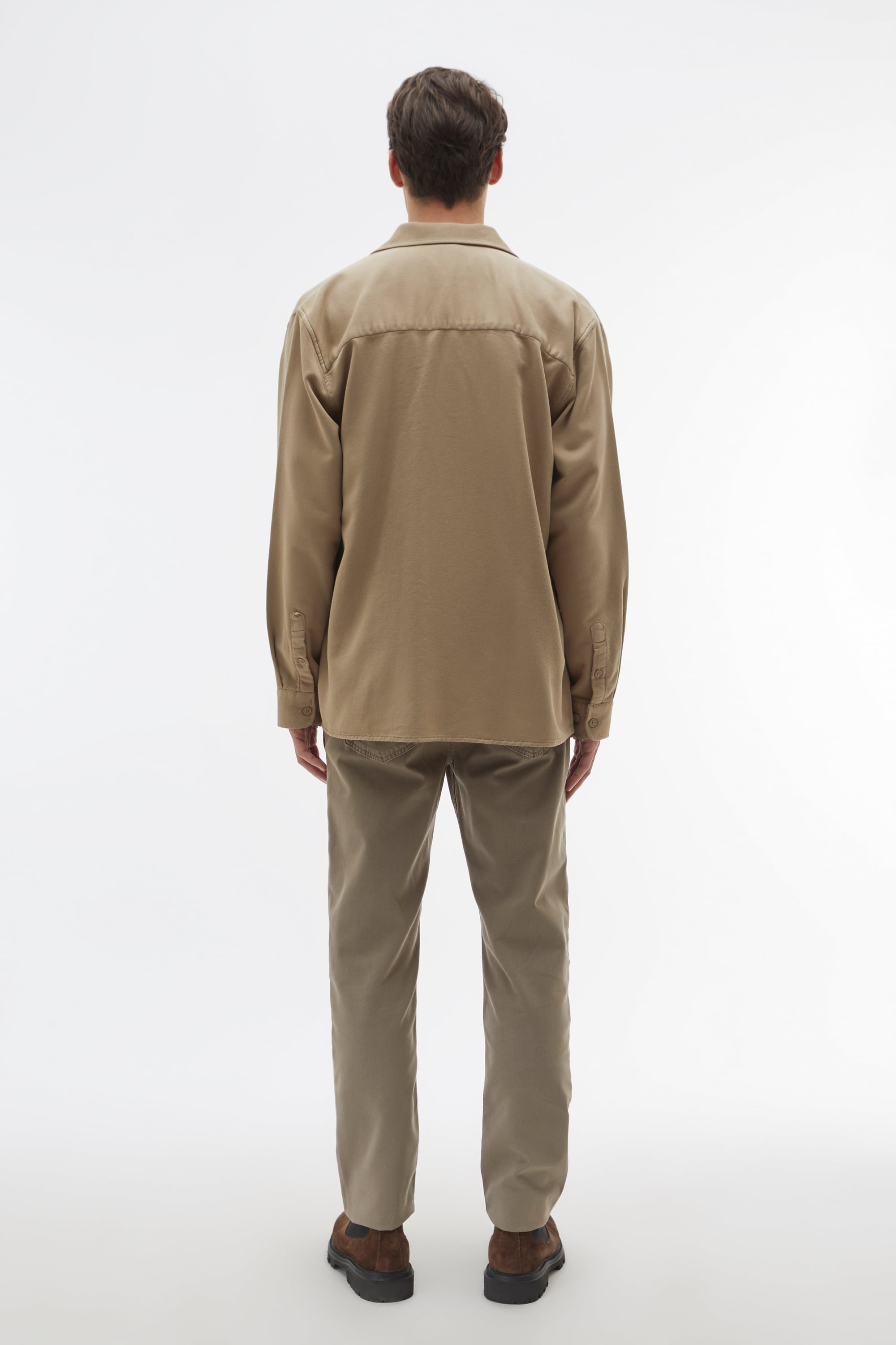 ÇİFT CEPLİ REGULAR FIT UZUN KOLLU GÖMLEK