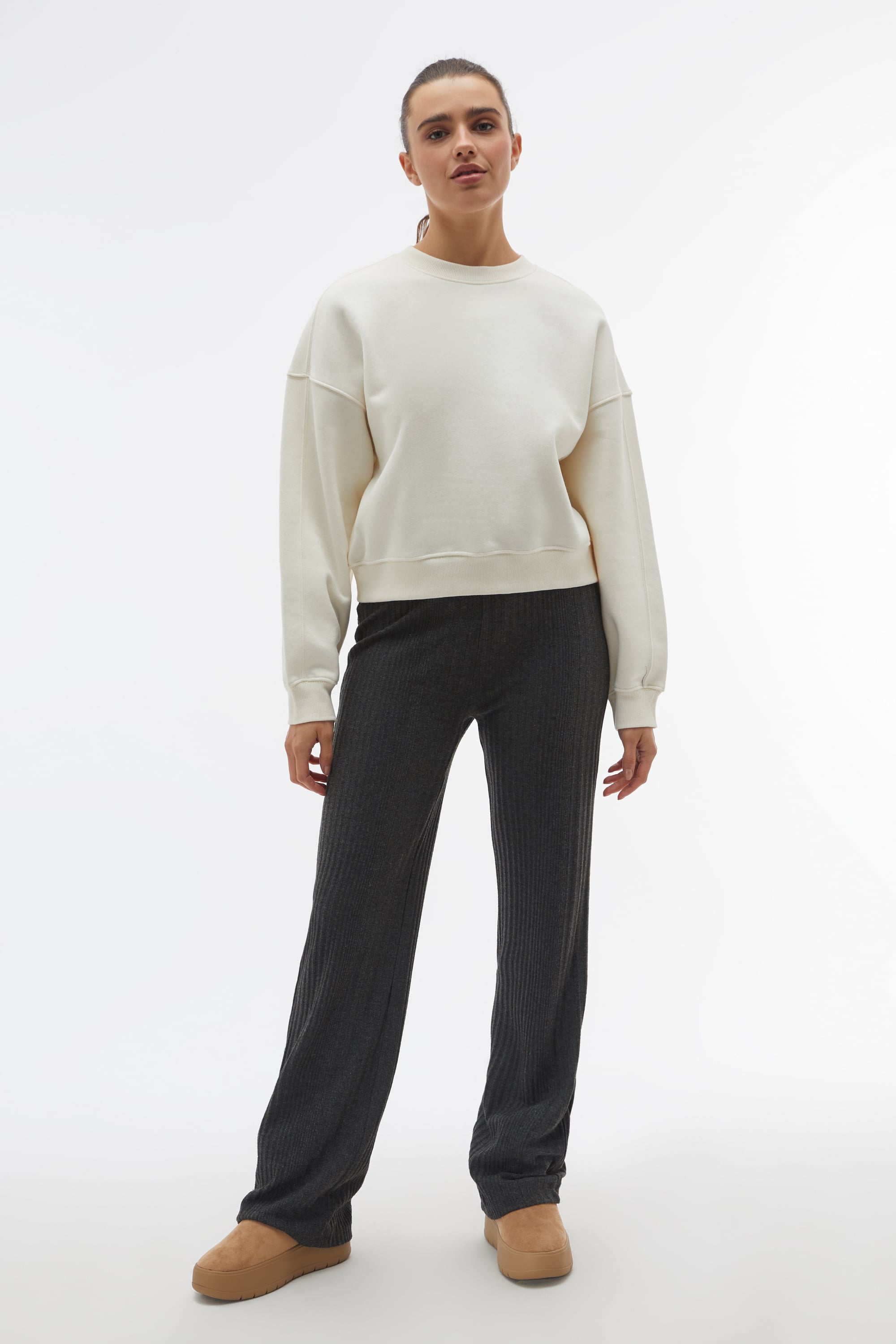 LOOSE FIT SWEATSHIRT