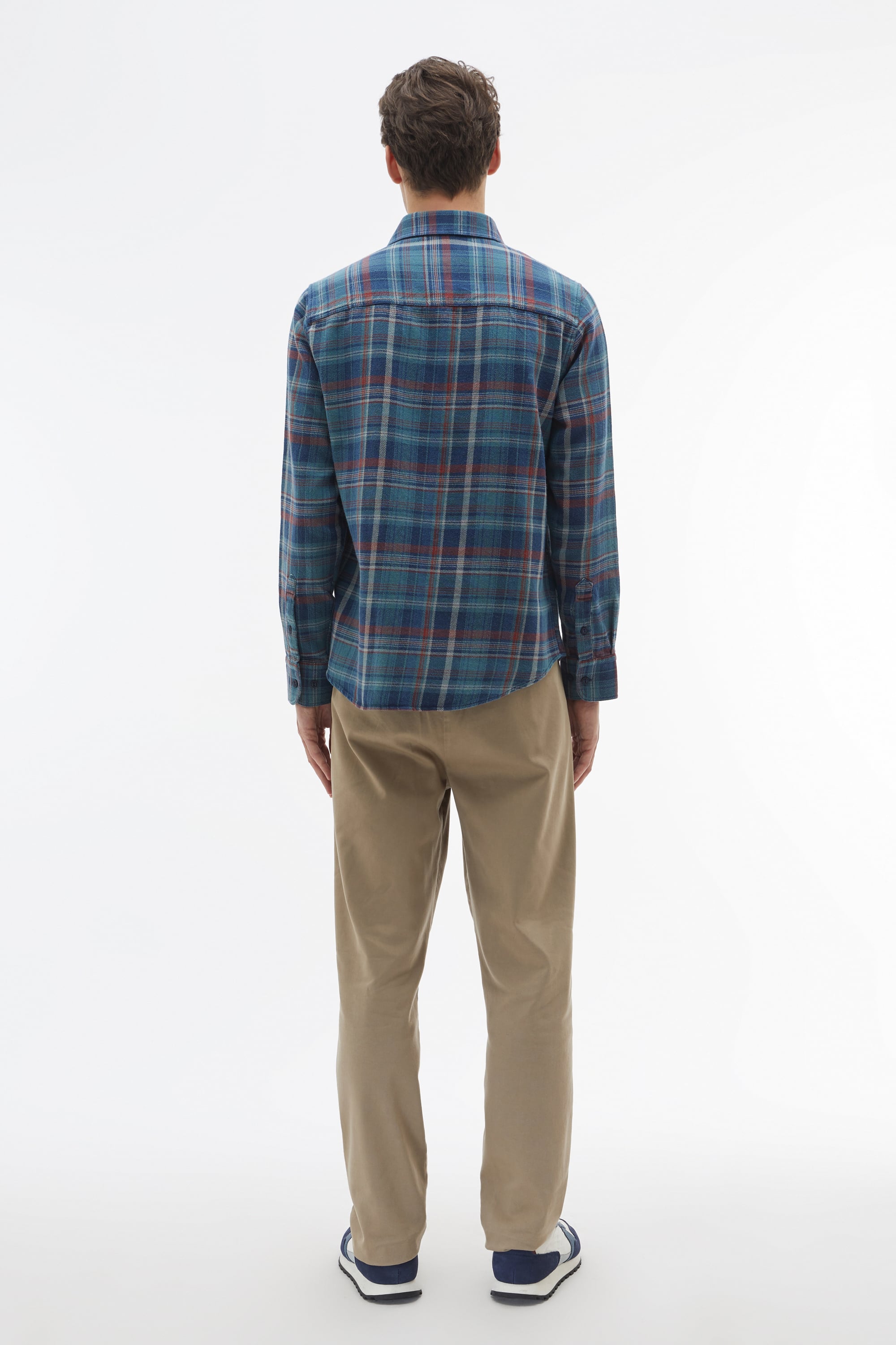 EKOSELİ REGULAR FIT UZUN KOLLU GÖMLEK