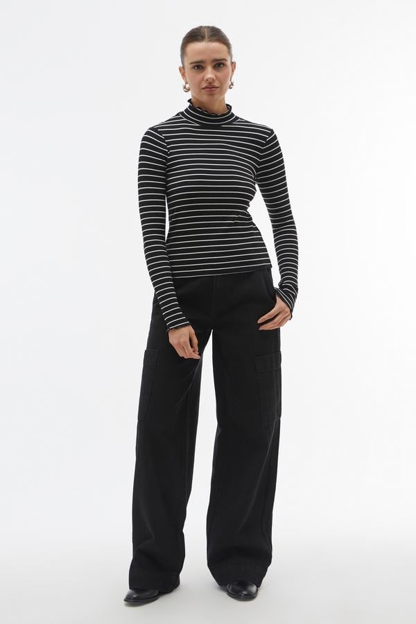ÇİZGİLİ DİK YAKA BLUZ