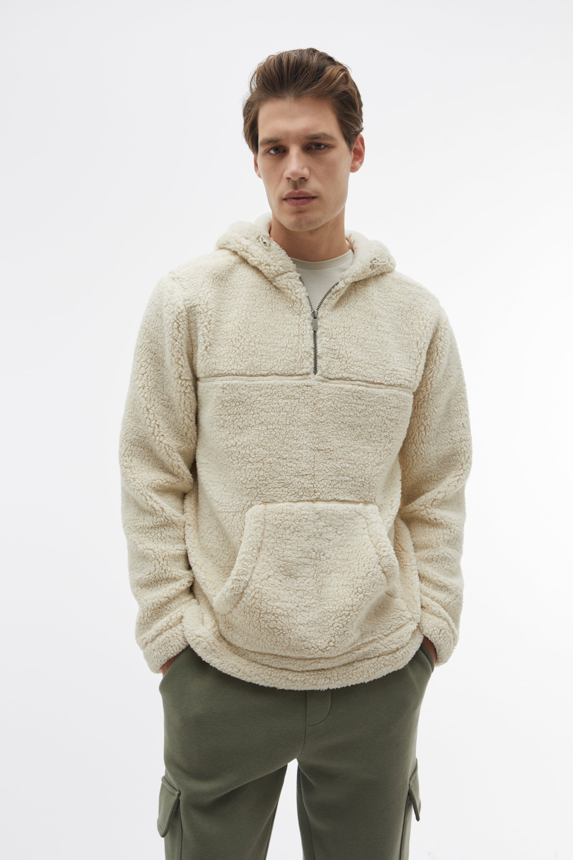 KAPÜŞONLU FERMUAR YAKA PELÜŞ SWEATSHIRT