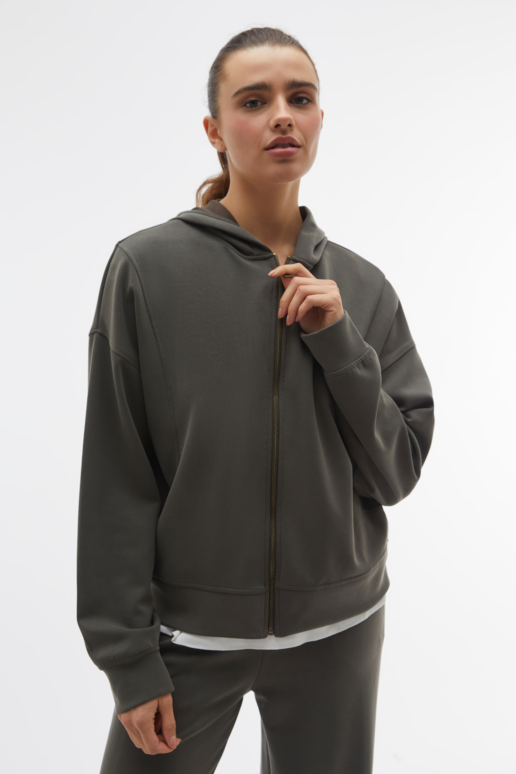MODAL KAPÜŞONLU FERMUARLI SWEATSHIRT