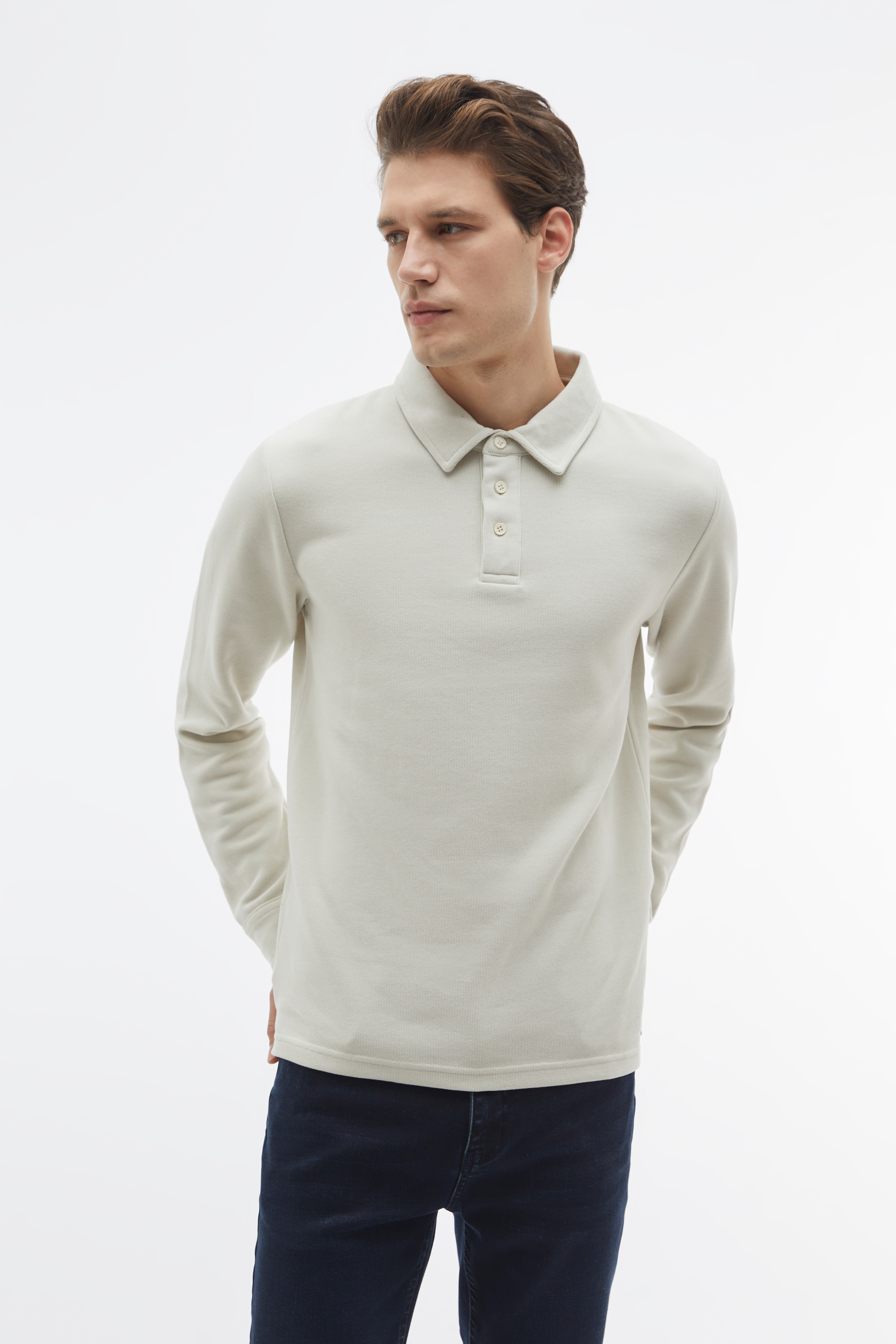 DÜĞMELİ POLO YAKA SWEATSHIRT