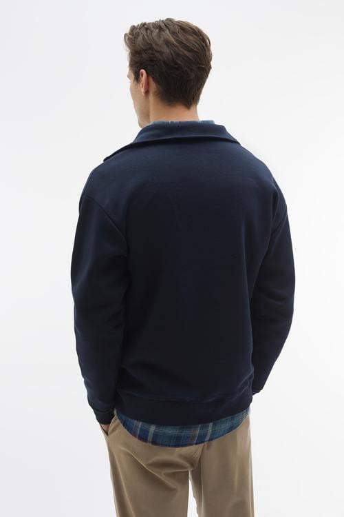  FERMUARLI YAKA NAKIŞLI SWEATSHIRT