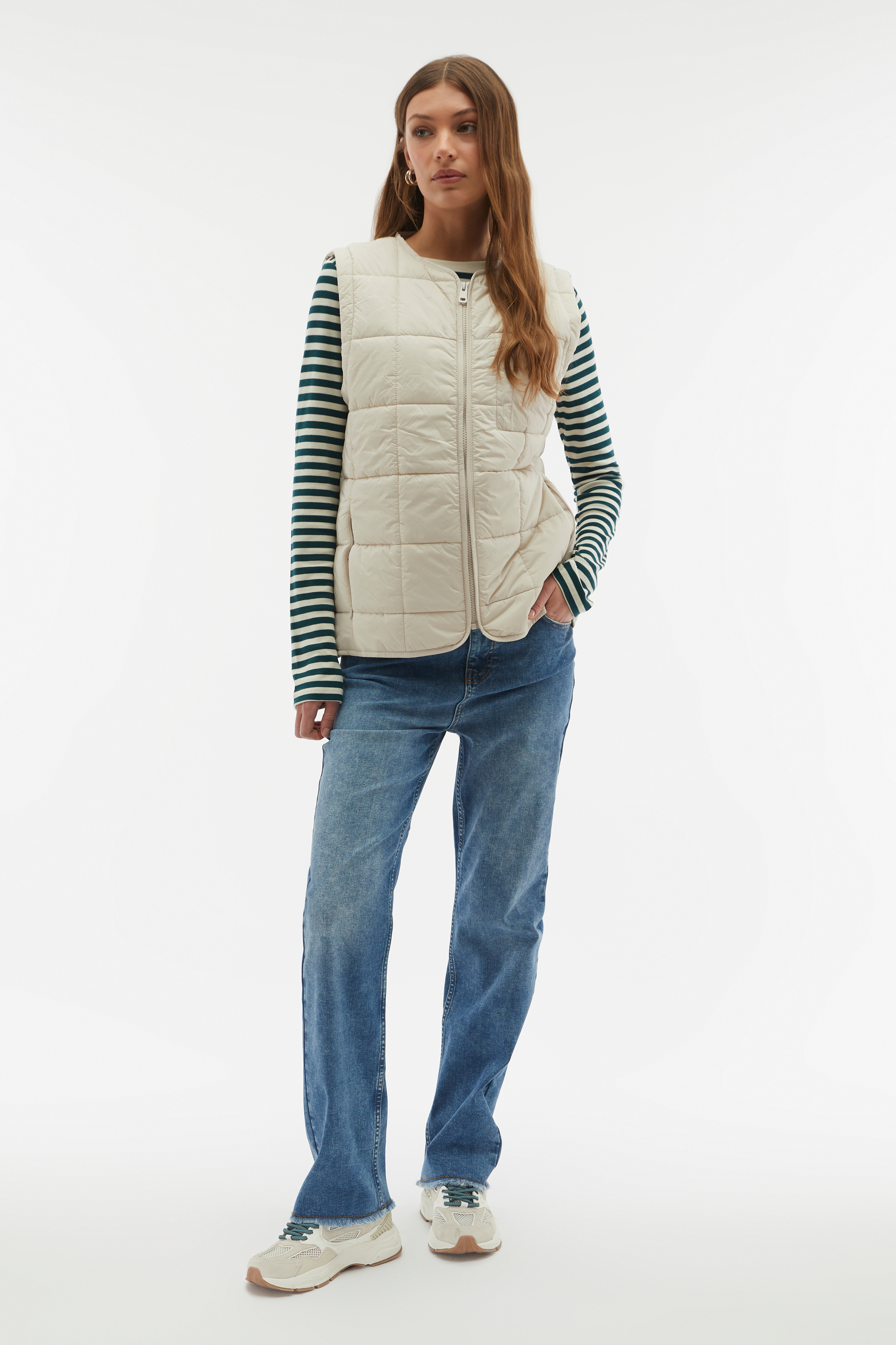 KAPİTONELİ CEPLİ YELEK