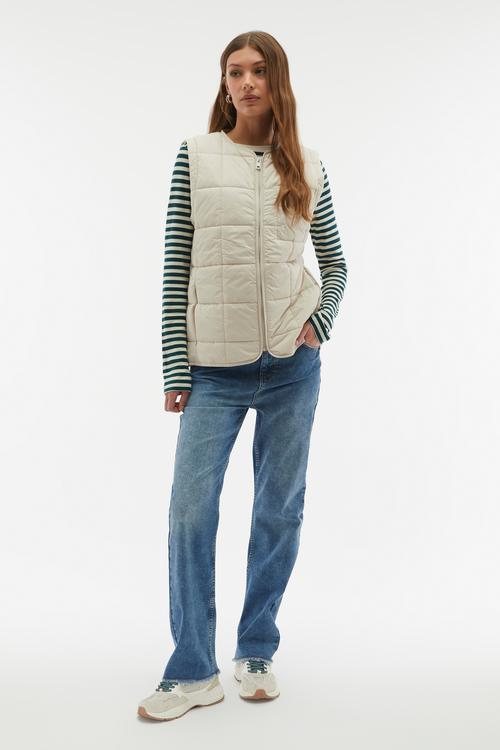  KAPİTONELİ CEPLİ YELEK