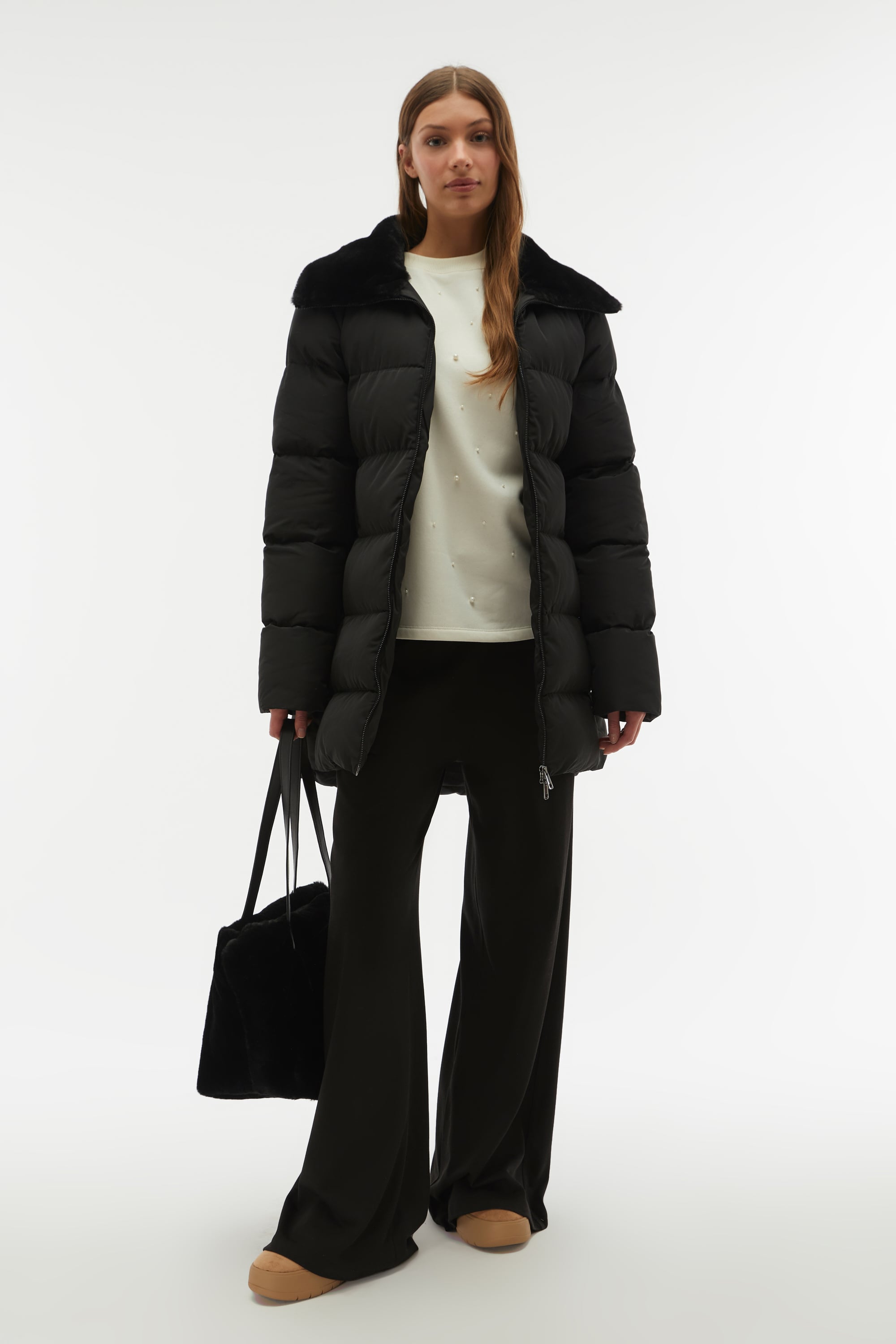 KAPİTONELİ PELÜŞ YAKA ŞİŞME MONT