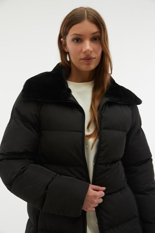 KAPİTONELİ PELÜŞ YAKA ŞİŞME MONT