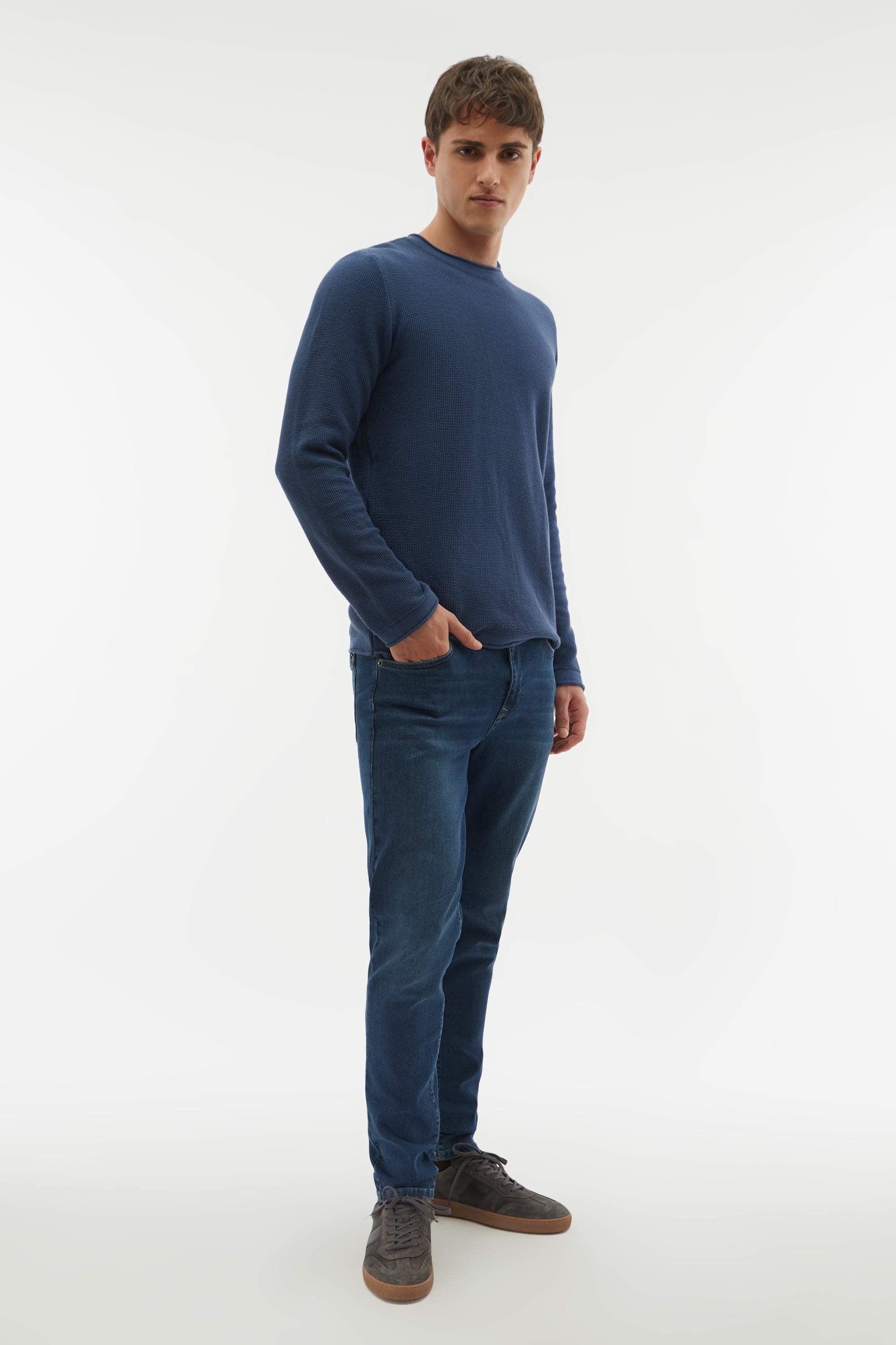 BİSİKLET YAKA TRİKO KAZAK