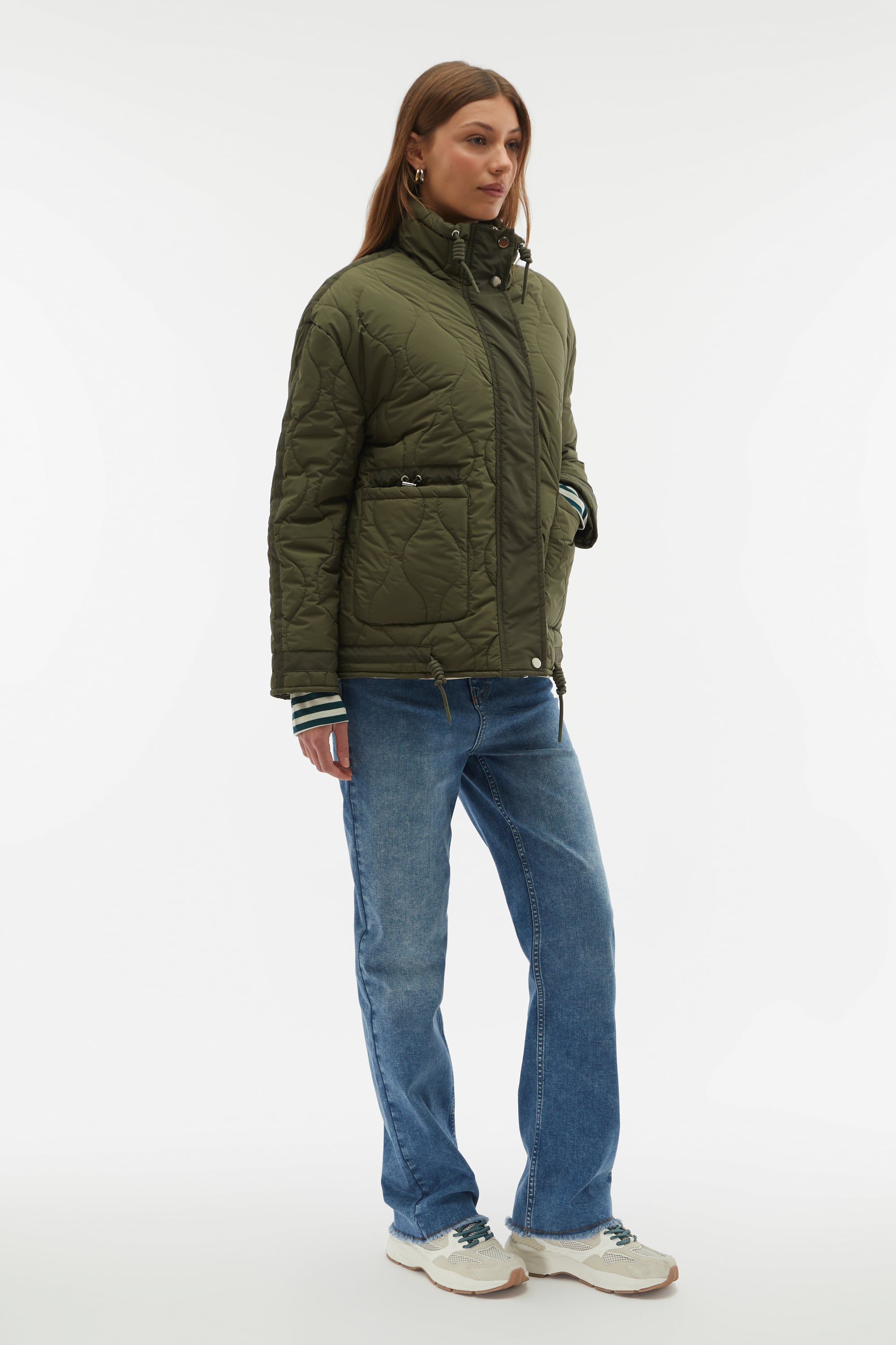 KAPİTONELİ DİK YAKA MONT