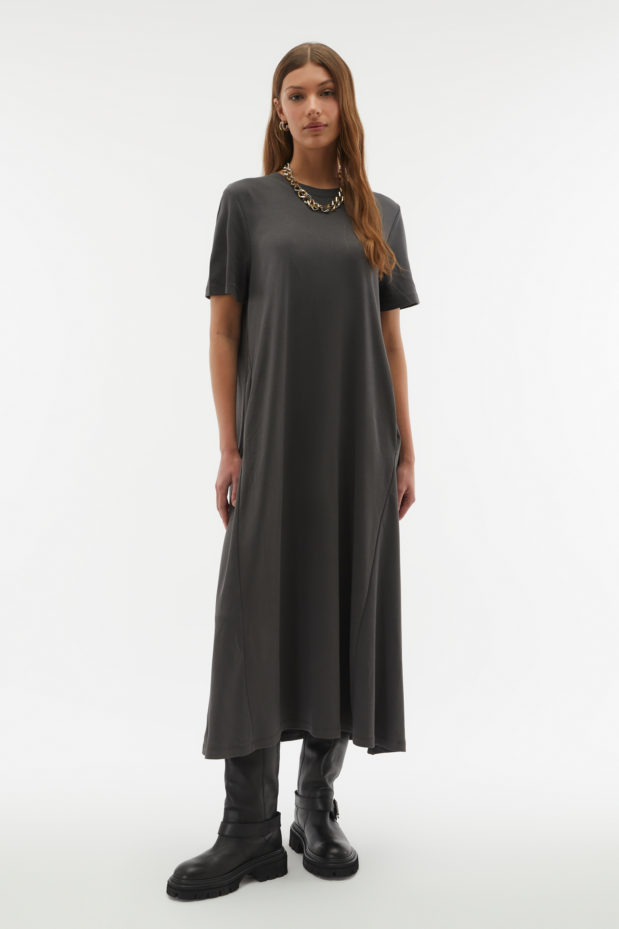 A FORM KISA KOLLU MİDİ ELBİSE