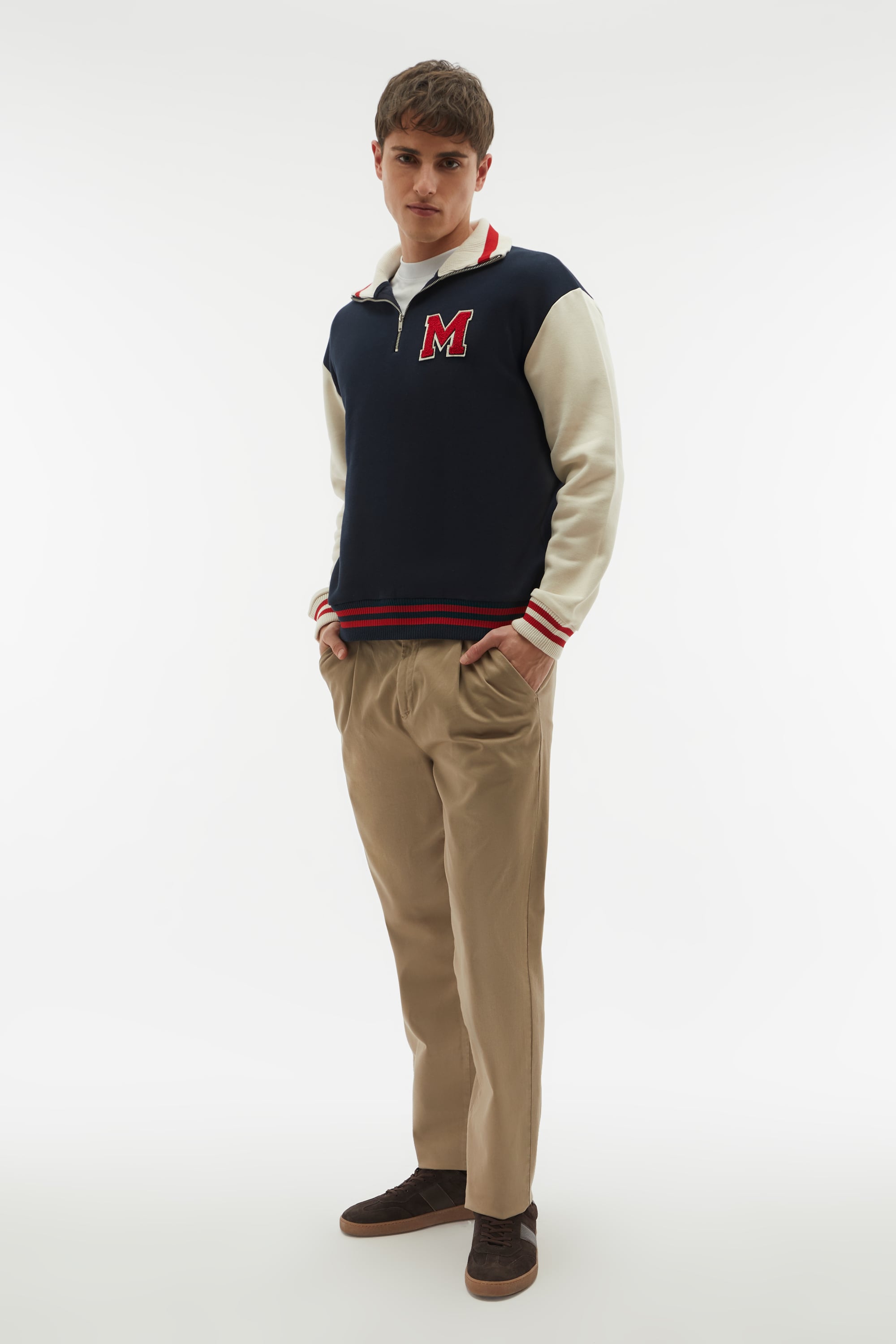 KOLEJ MODEL NAKIŞLI OVERSIZE SWEATSHIRT