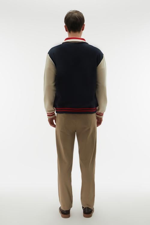 KOLEJ MODEL NAKIŞLI OVERSIZE SWEATSHIRT