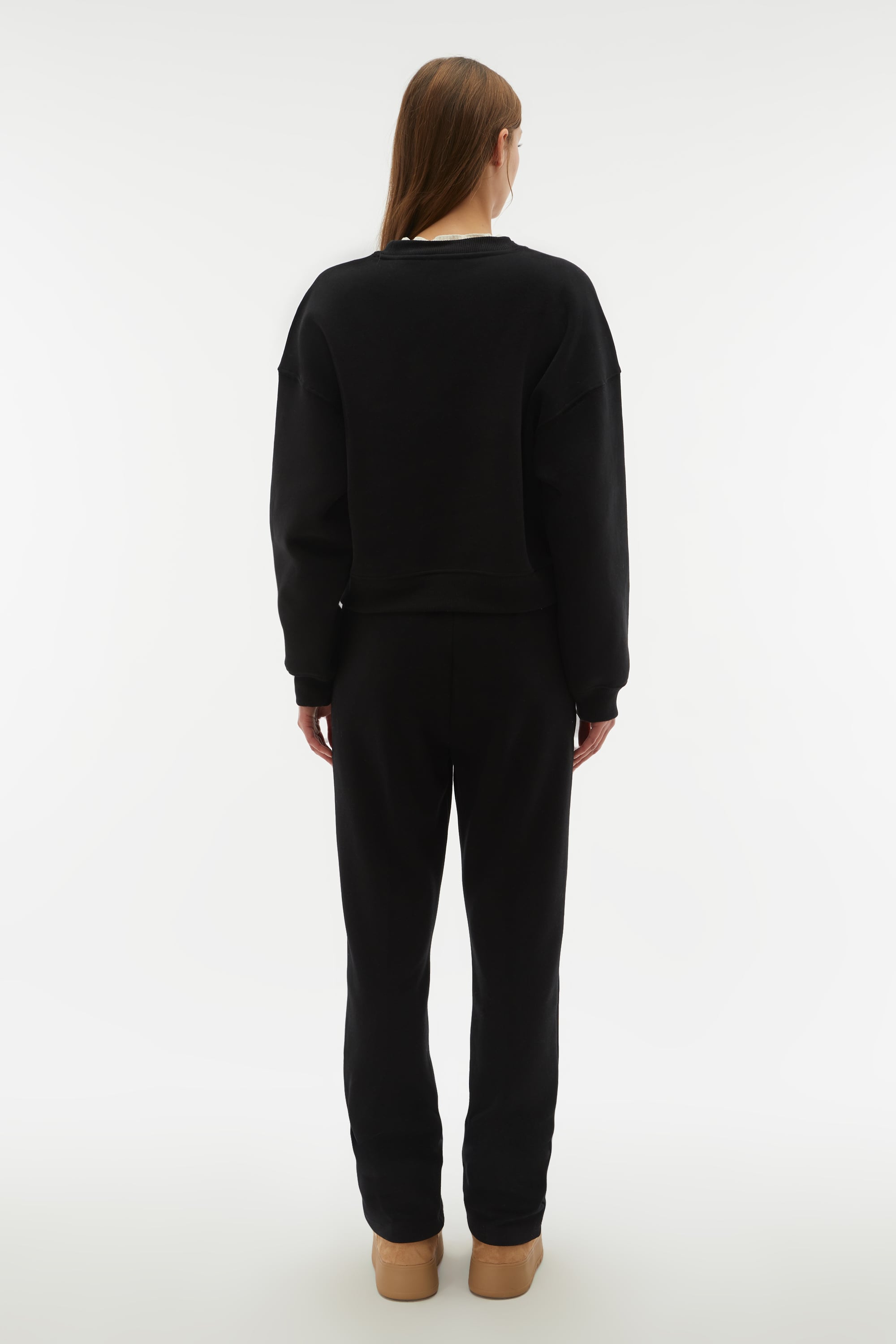 LOOSE FIT SWEATSHIRT