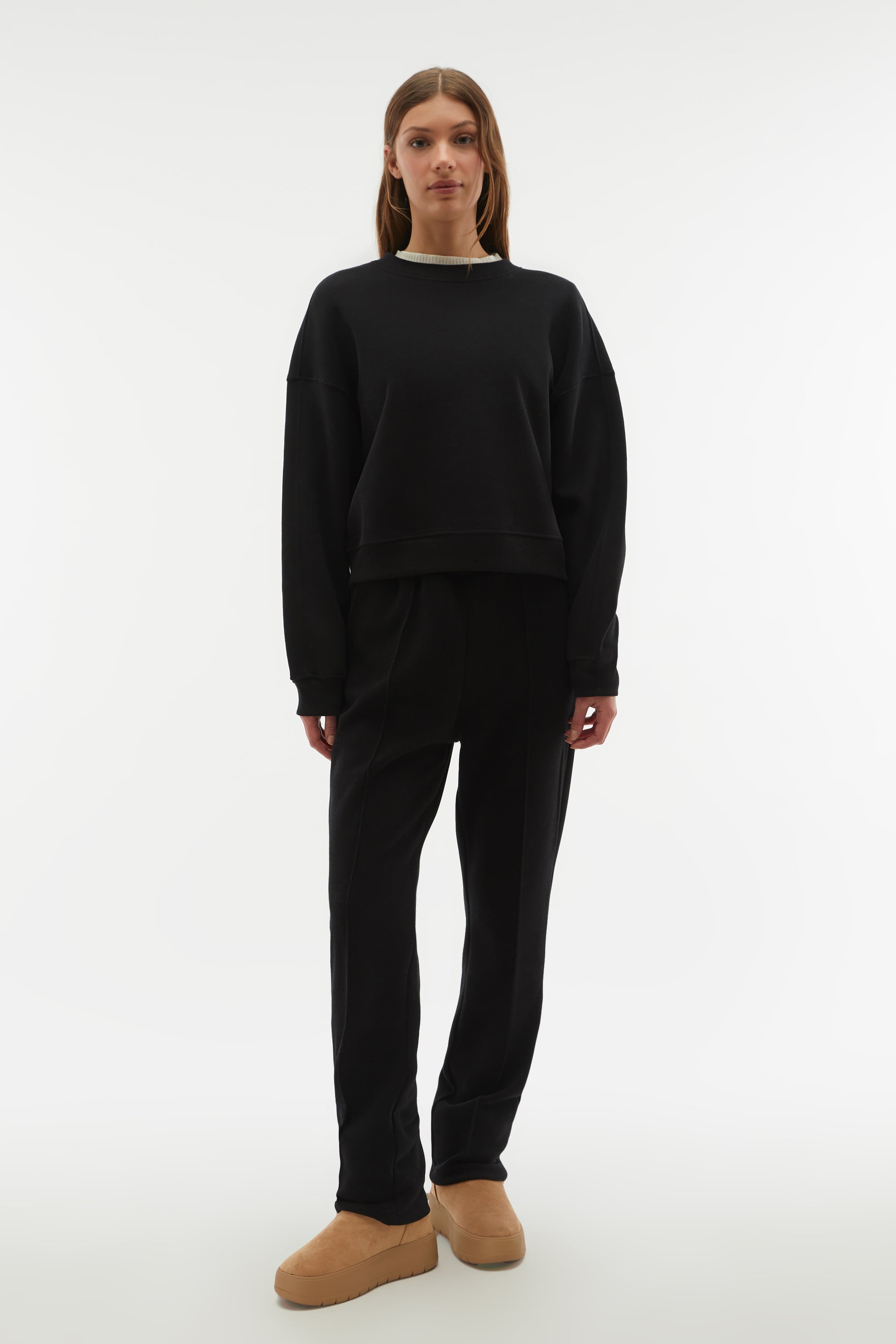 LOOSE FIT SWEATSHIRT