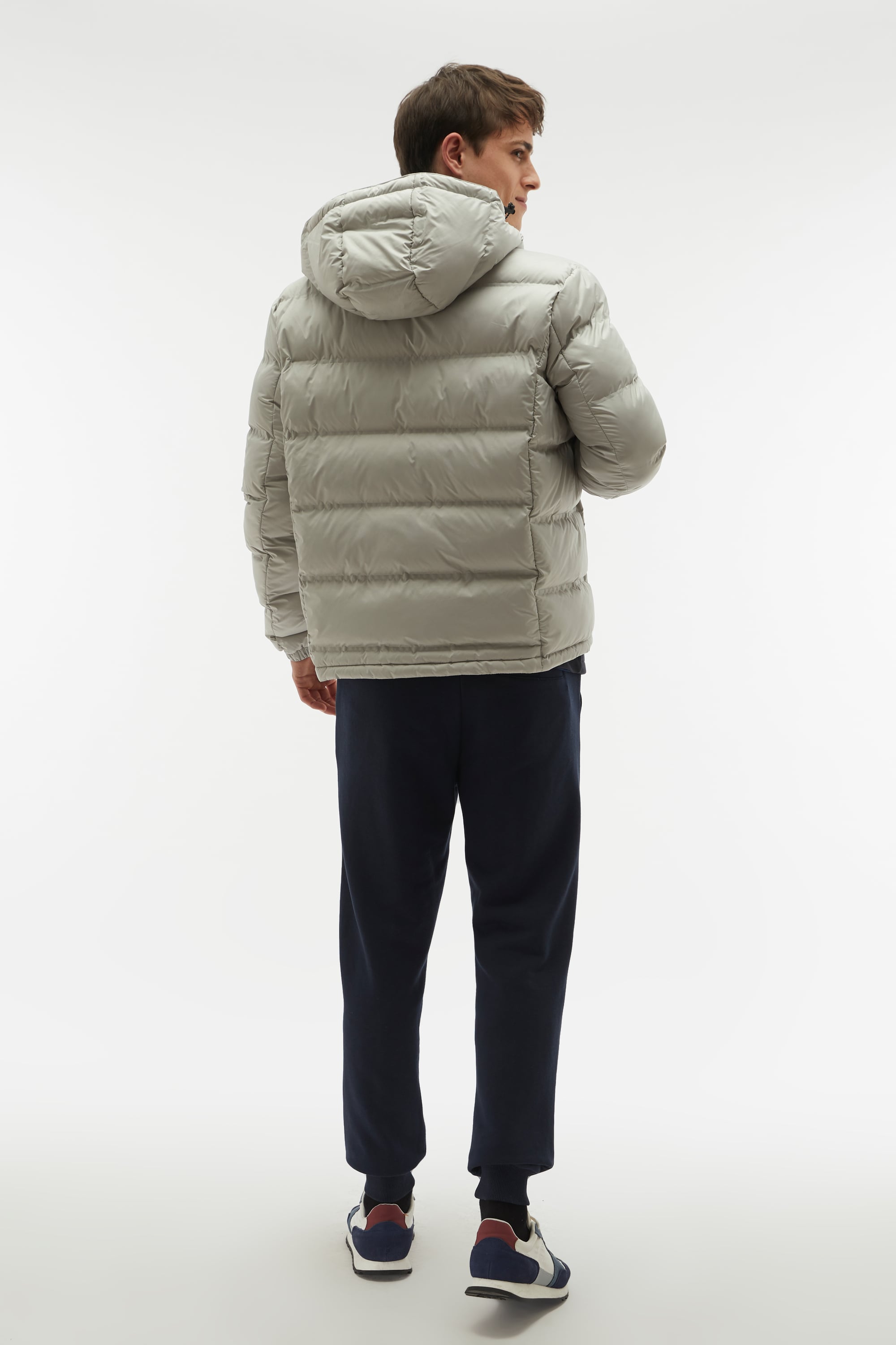 KAPİTONELİ KAPÜŞONLU ŞİŞME MONT