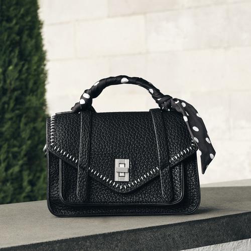  DİKİŞ DETAYLI DERİ GÖRÜNÜMLÜ EL ÇANTASI