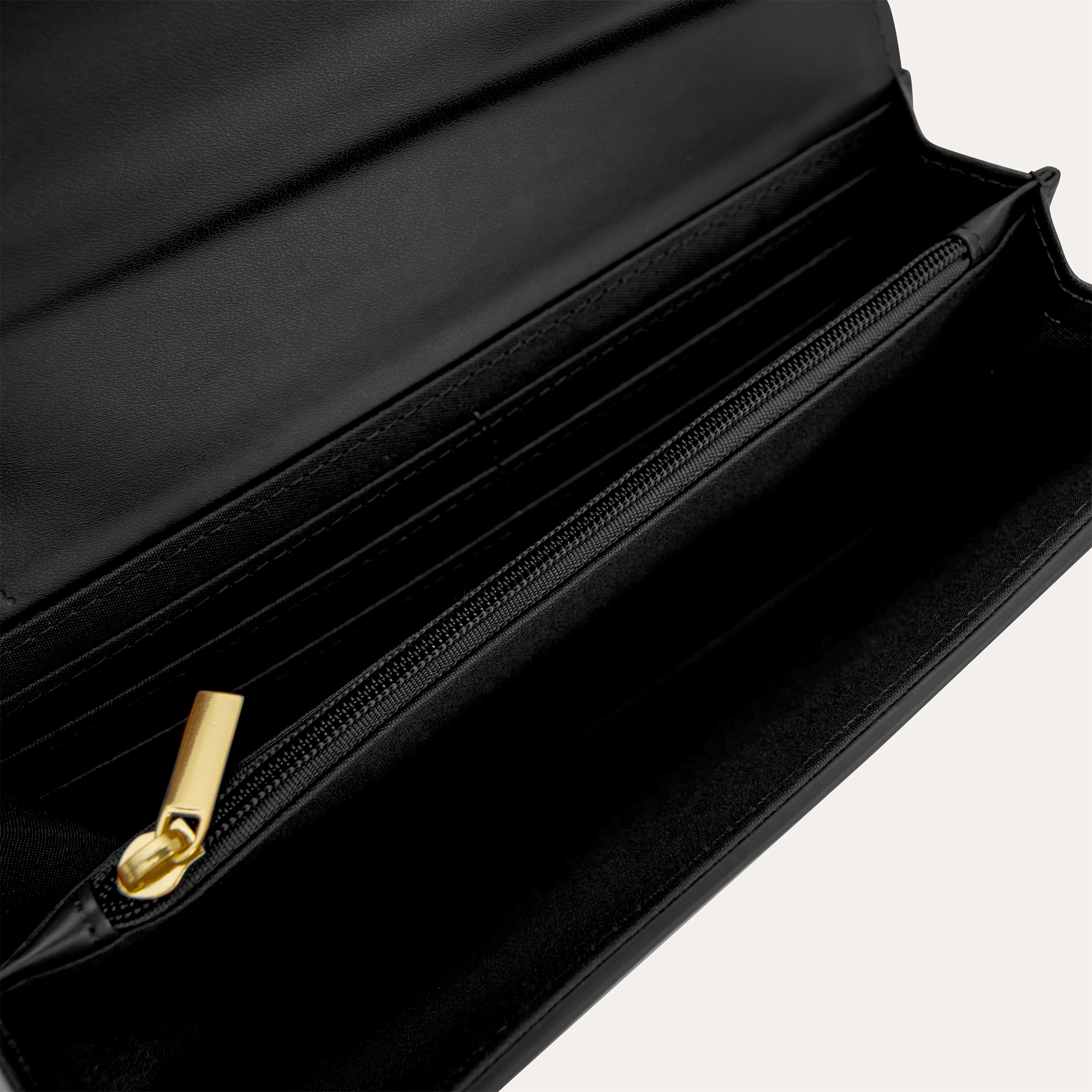 DERİ GÖRÜNÜMLÜ TOKALI CÜZDAN