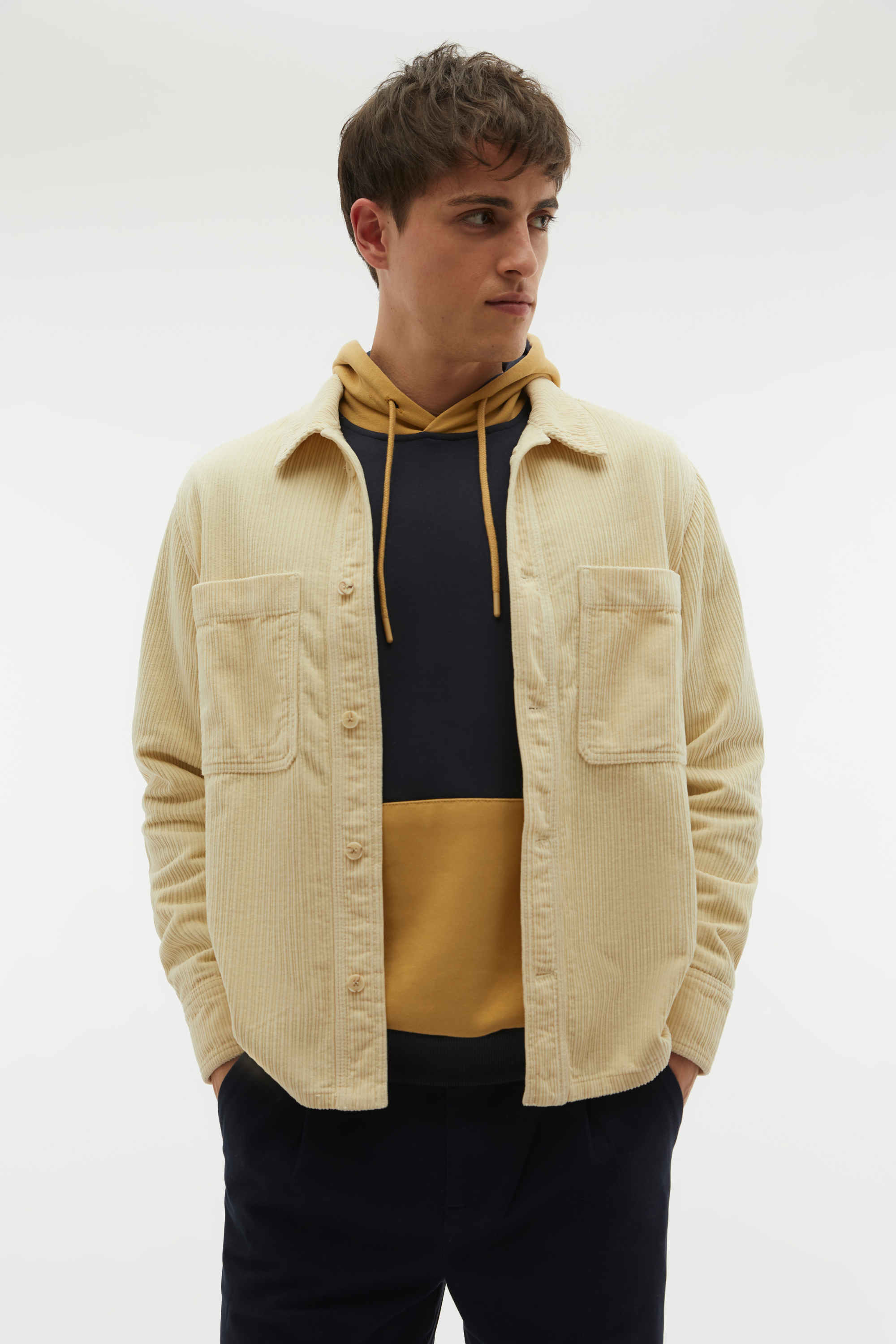 ÇİFT CEPLİ KADİFE UZUN KOLLU GÖMLEK