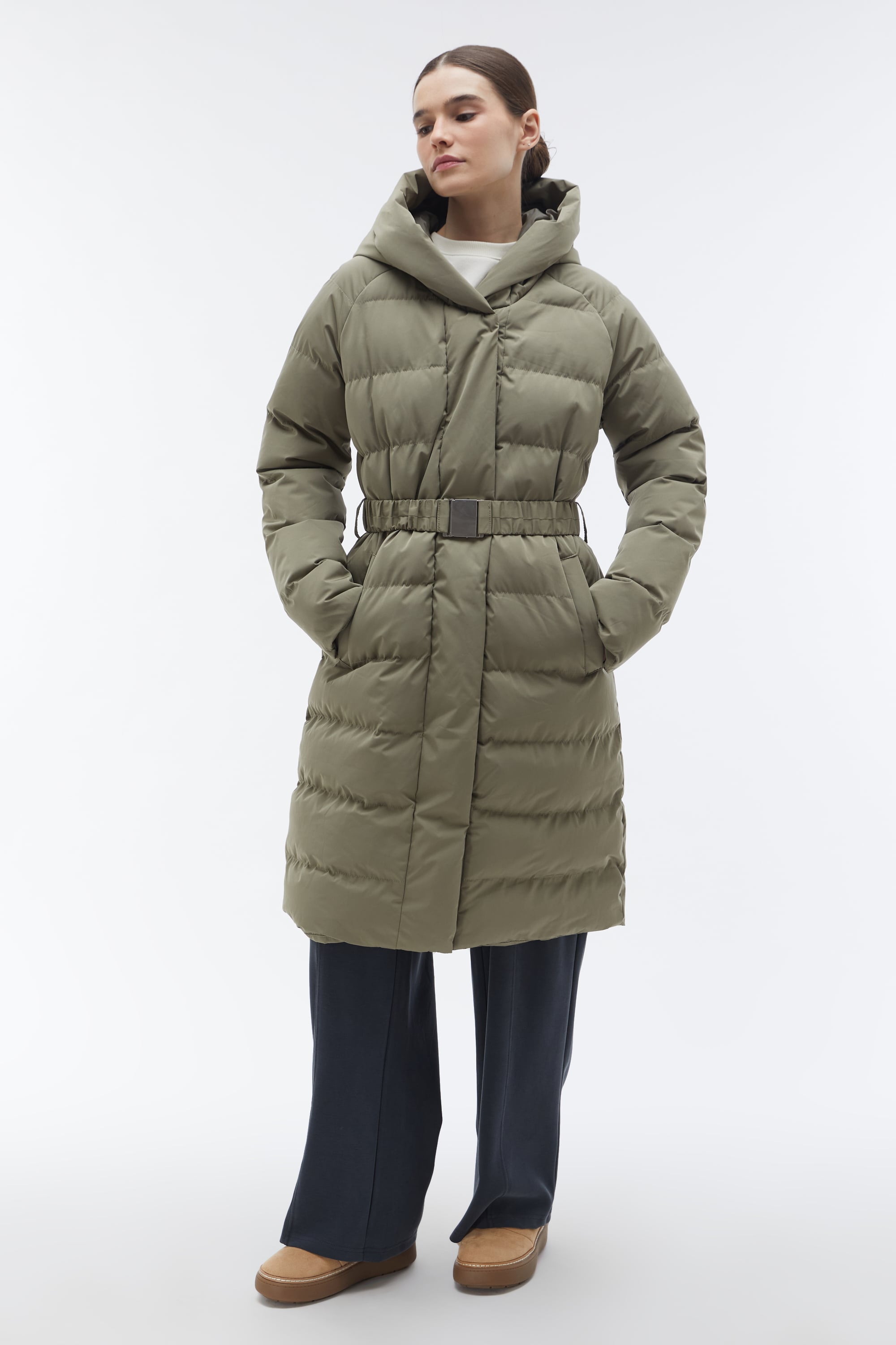 KAPÜŞONLU KEMERLİ UZUN ŞİŞME MONT