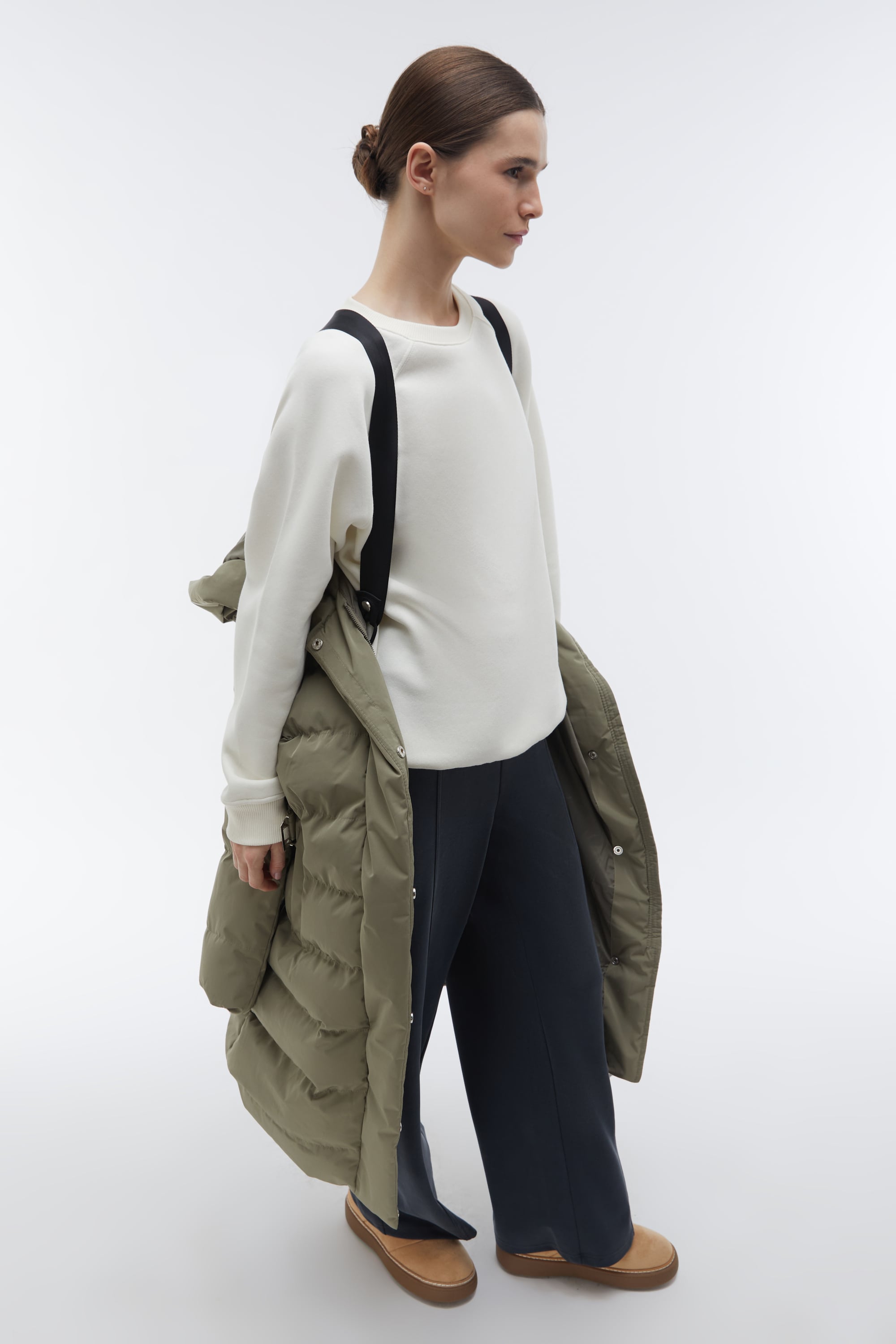 KAPÜŞONLU KEMERLİ UZUN ŞİŞME MONT