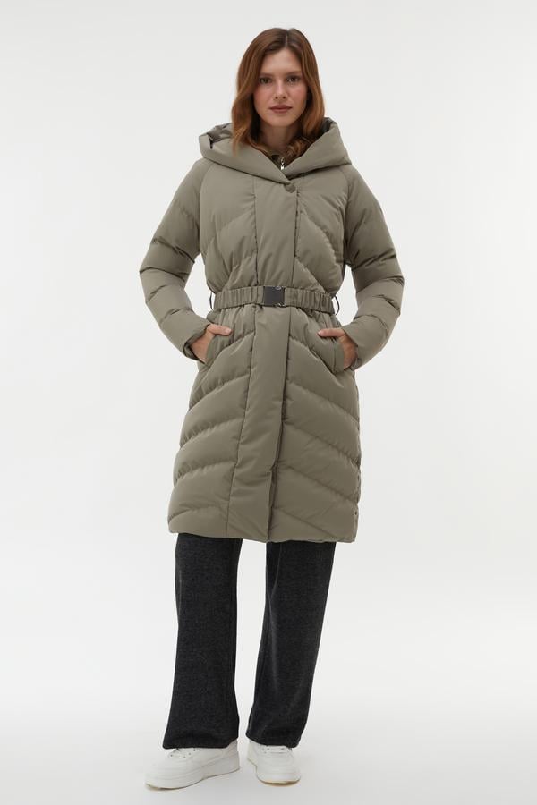 KAPÜŞONLU KEMERLİ UZUN ŞİŞME MONT