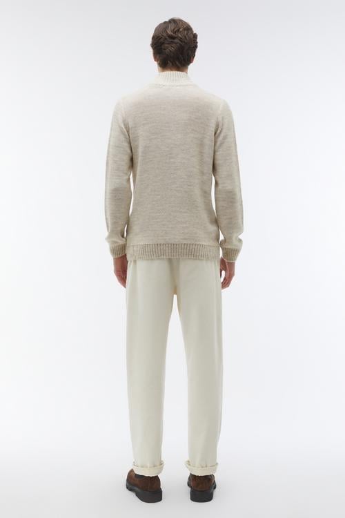  ÖRGÜLÜ DİK YAKA YÜN KARIŞIMLI KAZAK