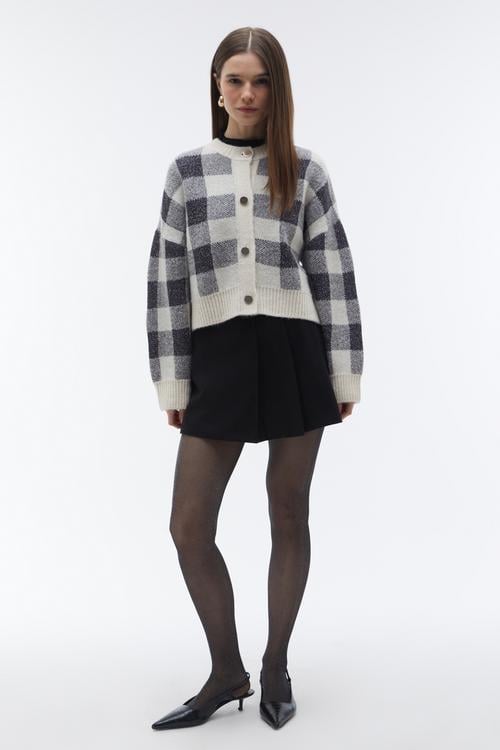 JAKARLI KARE DESENLİ HIRKA