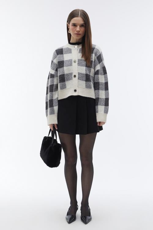 JAKARLI KARE DESENLİ HIRKA