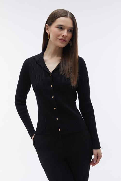 DİK YAKA TRİKO HIRKA