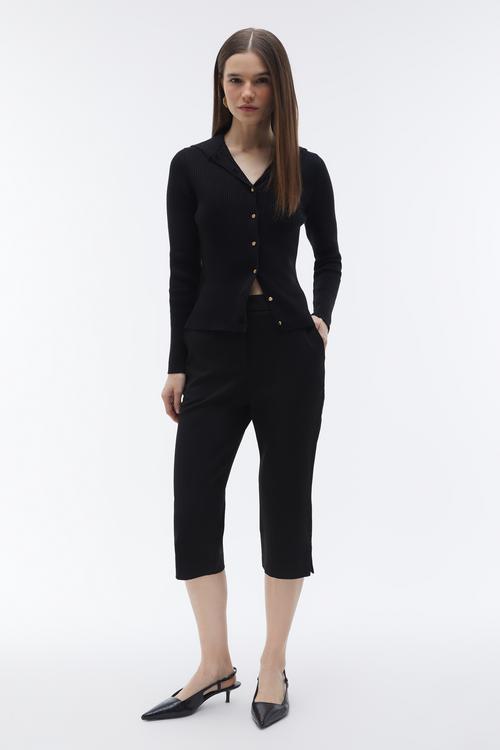 DİK YAKA TRİKO HIRKA