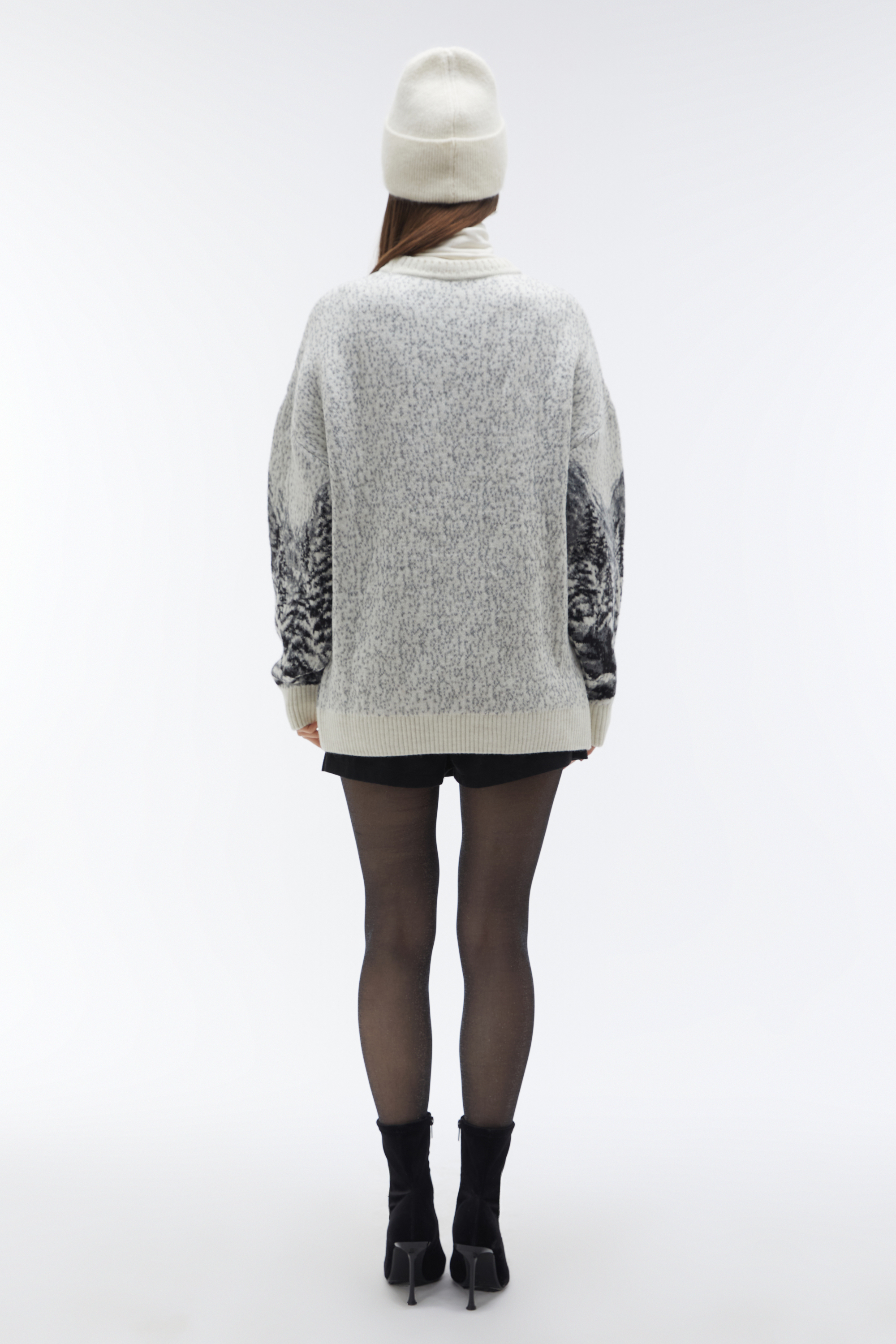 JAKARLI DESENLİ LOOSE FIT KAZAK