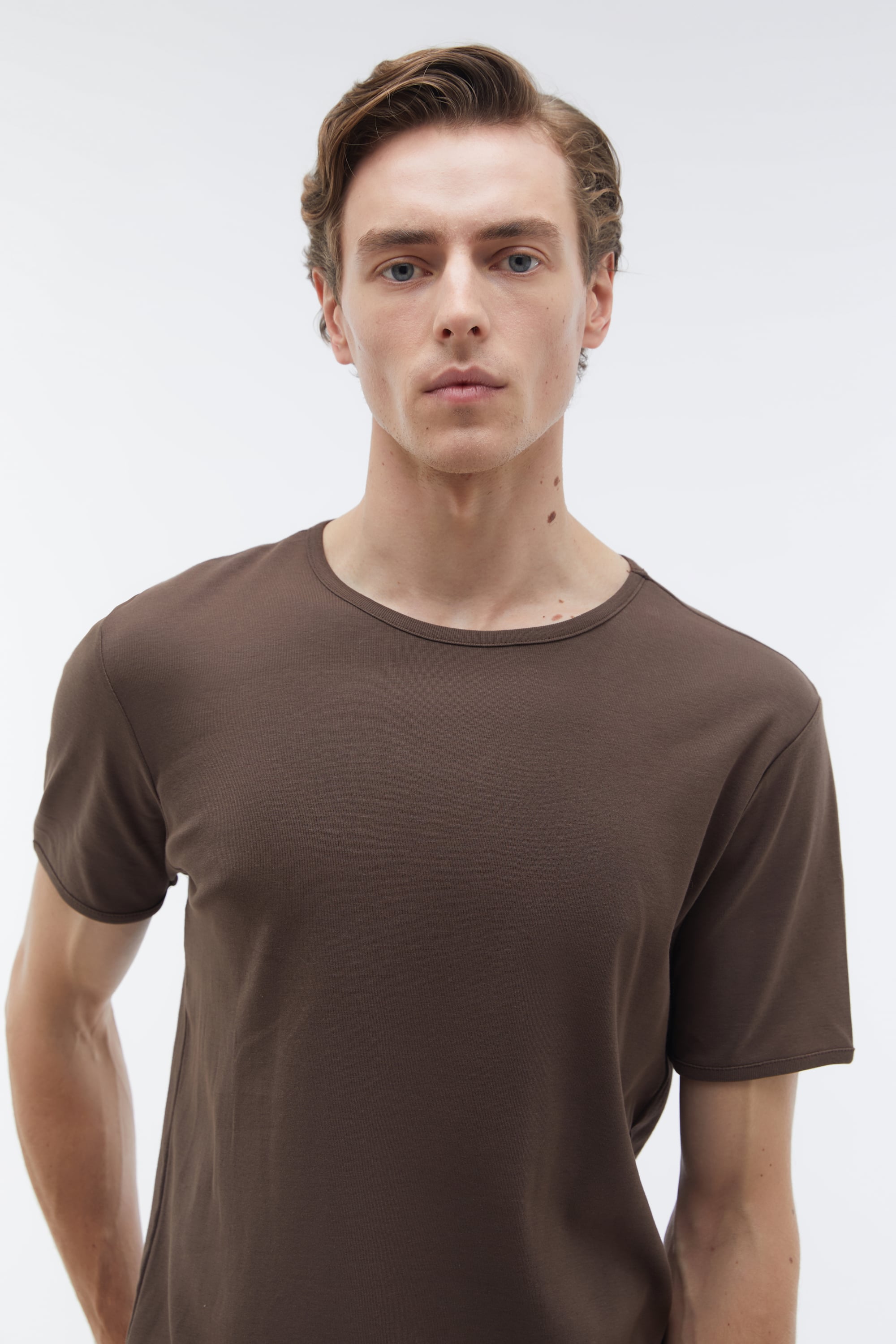 BİSİKLET YAKA KISA KOLLU T-SHIRT