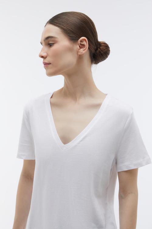  V YAKA KISA KOLLU T-SHIRT