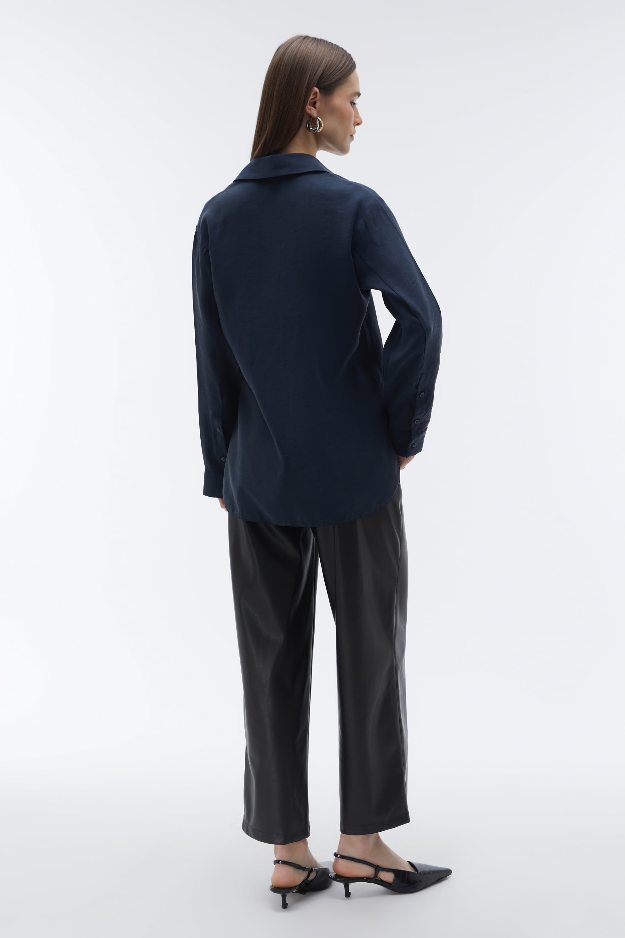 BAĞLAMA DETAYLI MODAL GÖMLEK