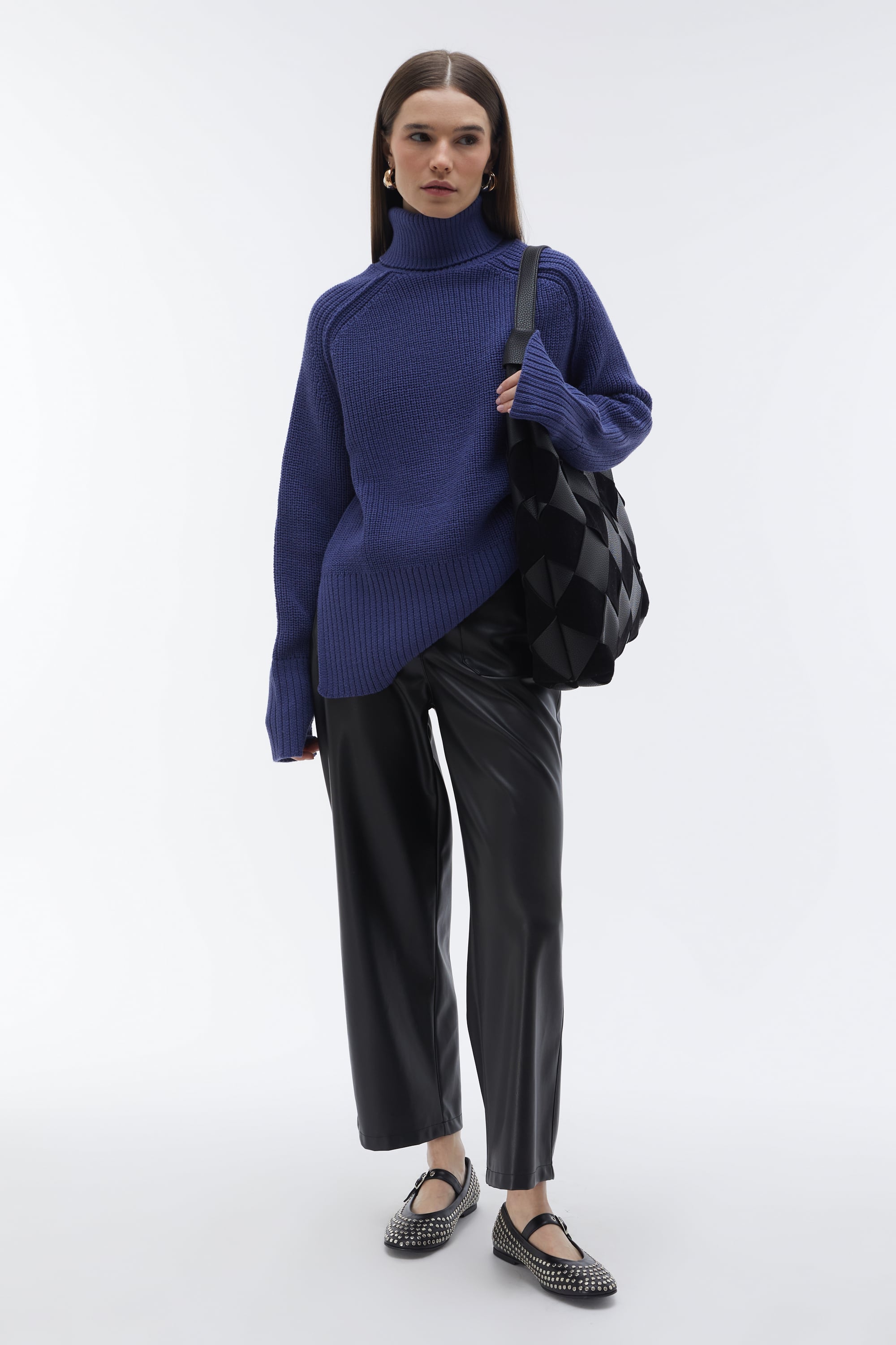 DERİ GÖRÜNÜMLÜ CROPPED FLARE PANTOLON