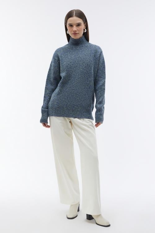 DİK YAKA DOKULU LOOSE FIT KAZAK