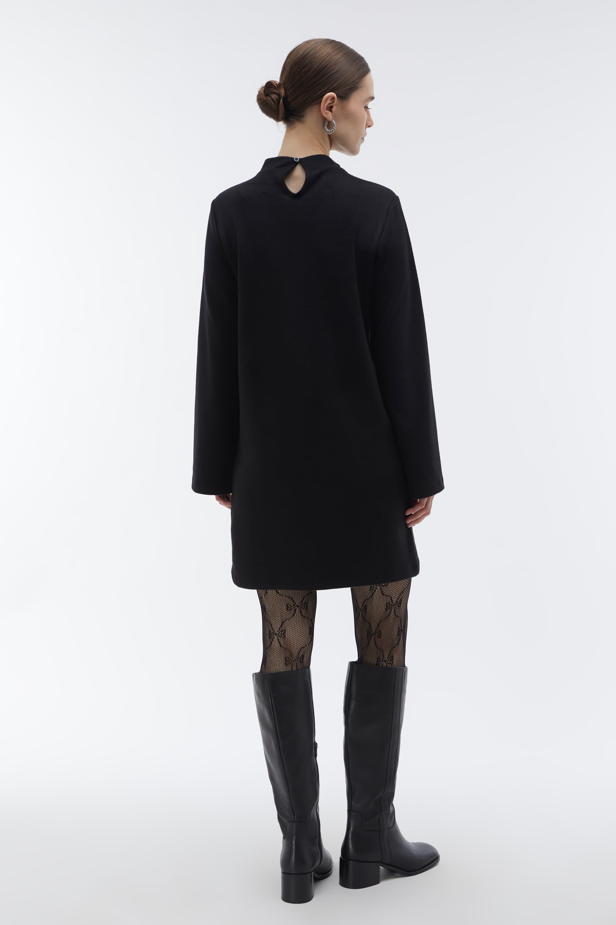 NERVÜR DİKİŞLİ YUMUŞAK DOKULU ELBİSE