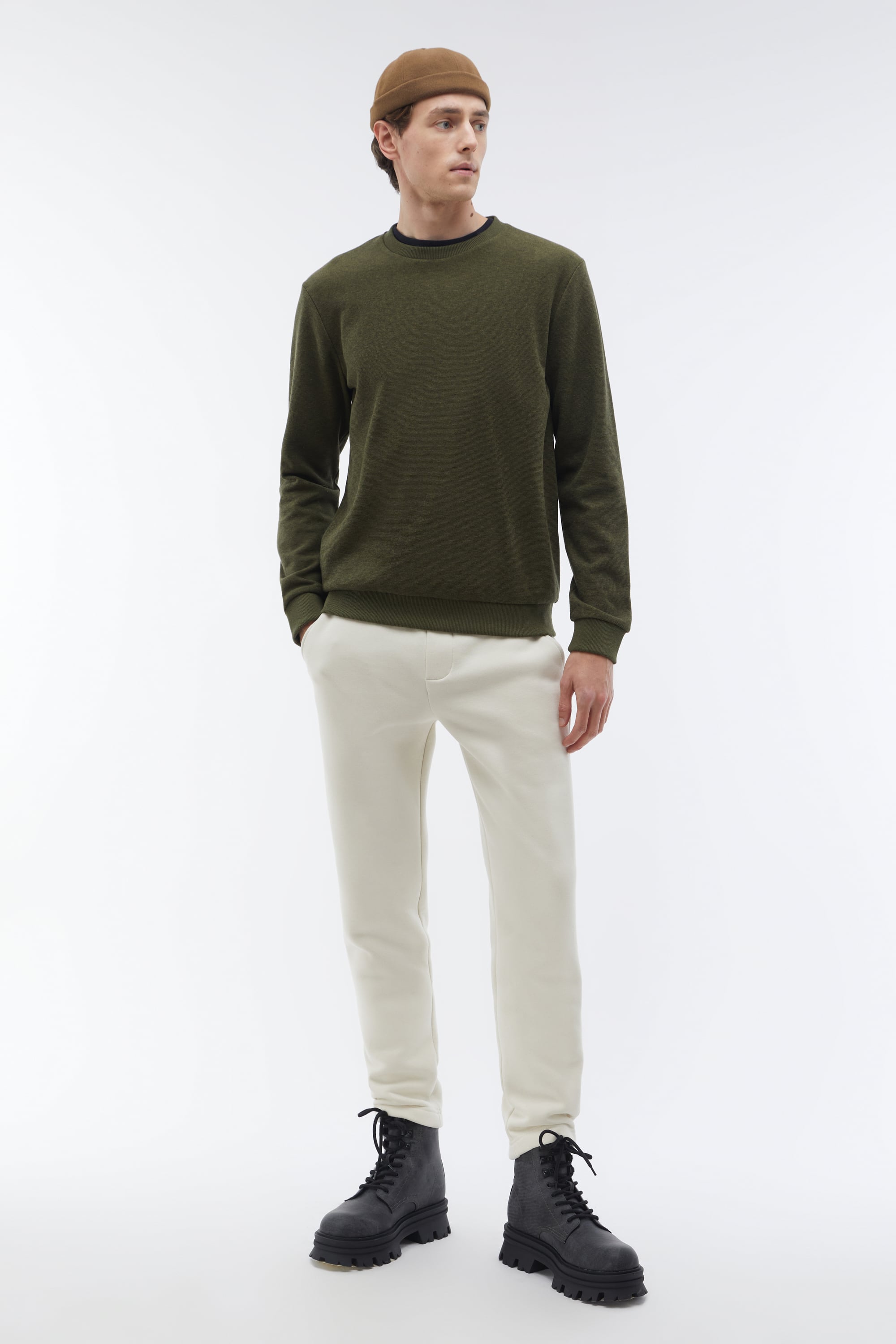 BİSİKLET YAKA SWEATSHIRT